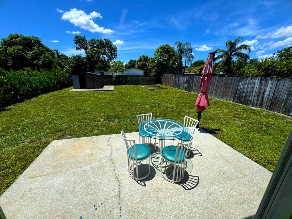 Photo of 6682 4th Street, Jupiter, FL 33458 (MLS # R11115071)