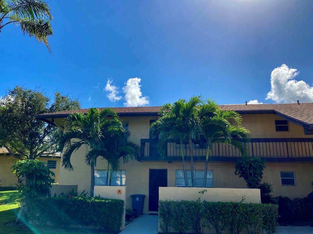 Photo of 13777 Via Aurora #B, Delray Beach, FL 33484 (MLS # R10776755)