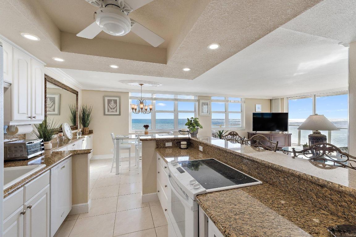 AQUARIUS CONDO - Residential Lease