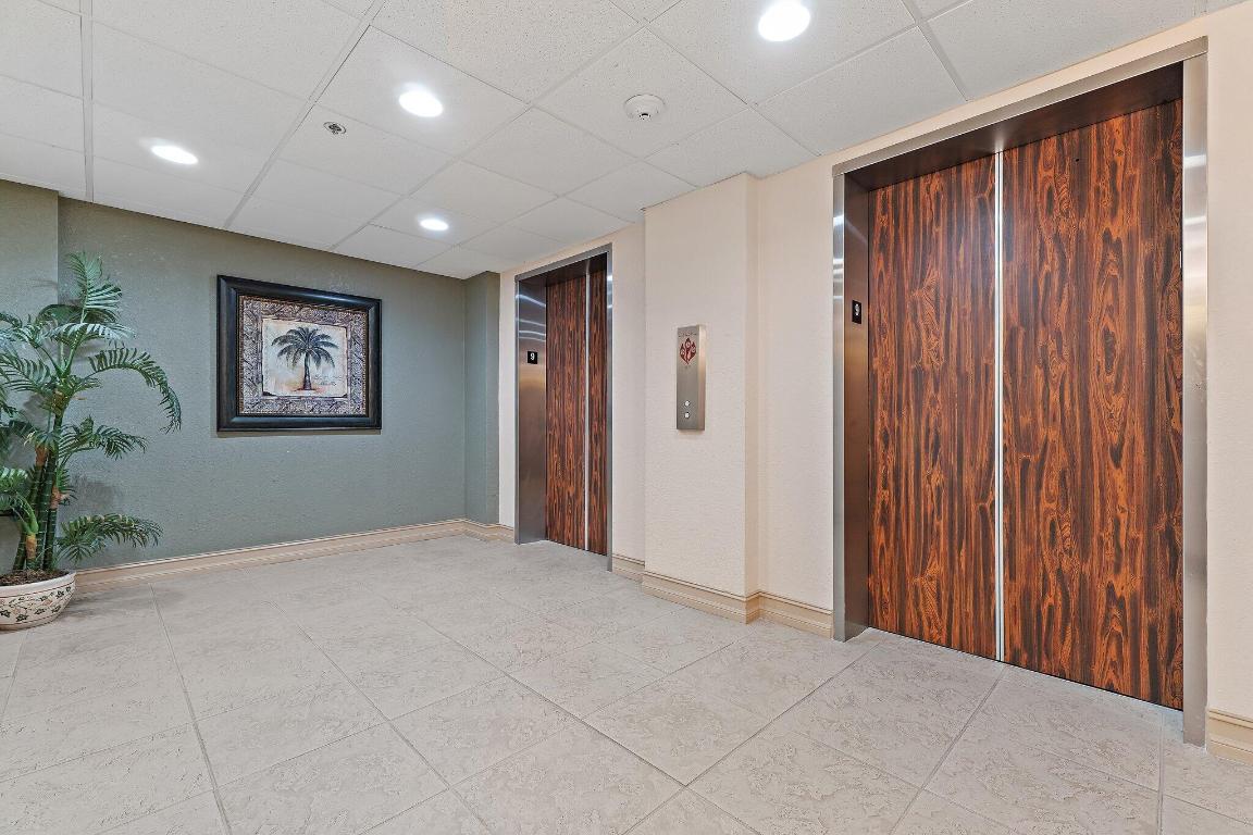 AQUARIUS CONDO - Residential Lease