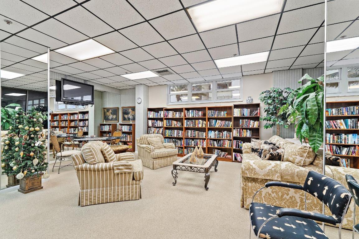 AQUARIUS CONDO - Residential Lease