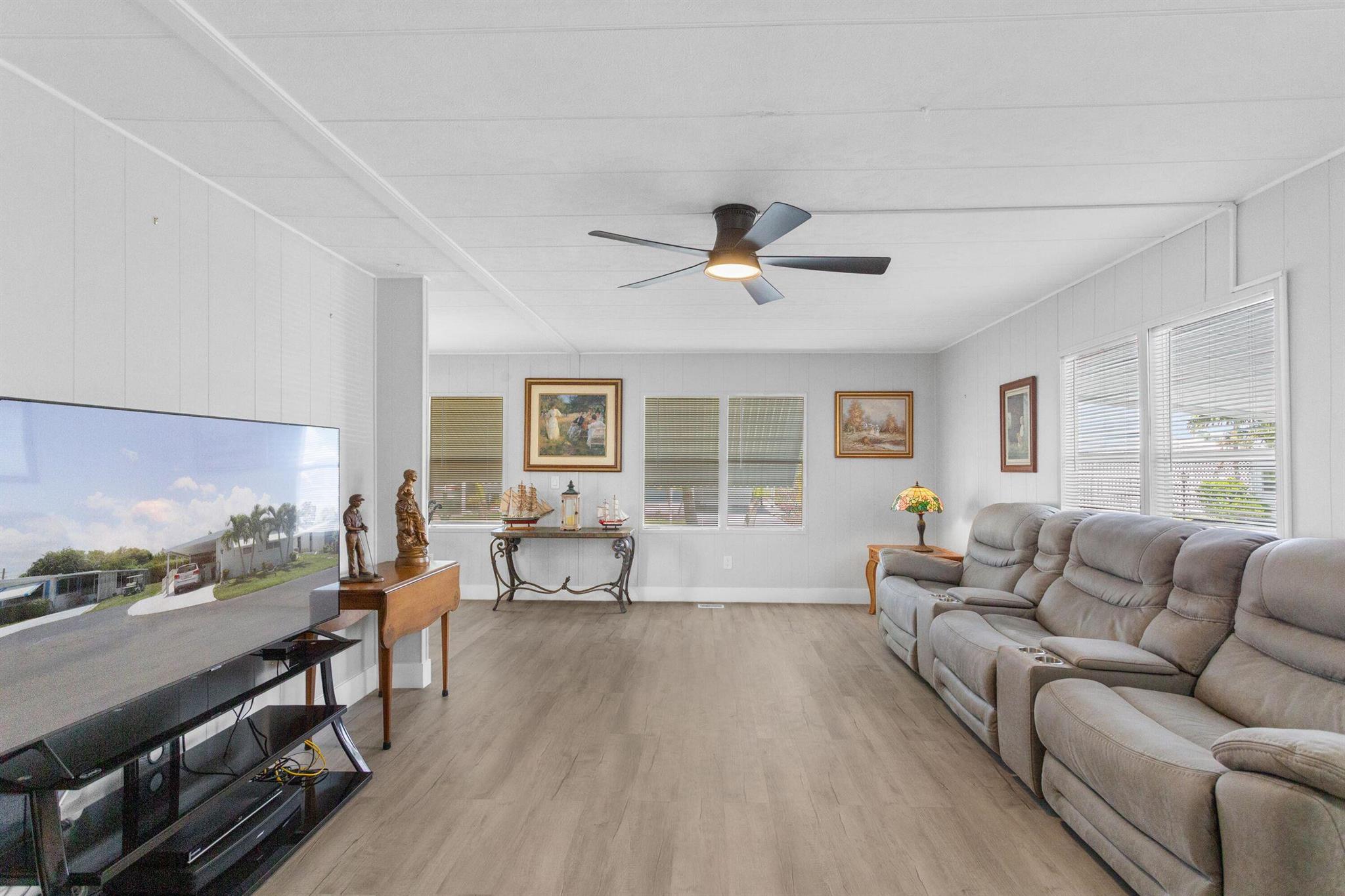 JAMAICA BAY MOBILE HOME C - Residential