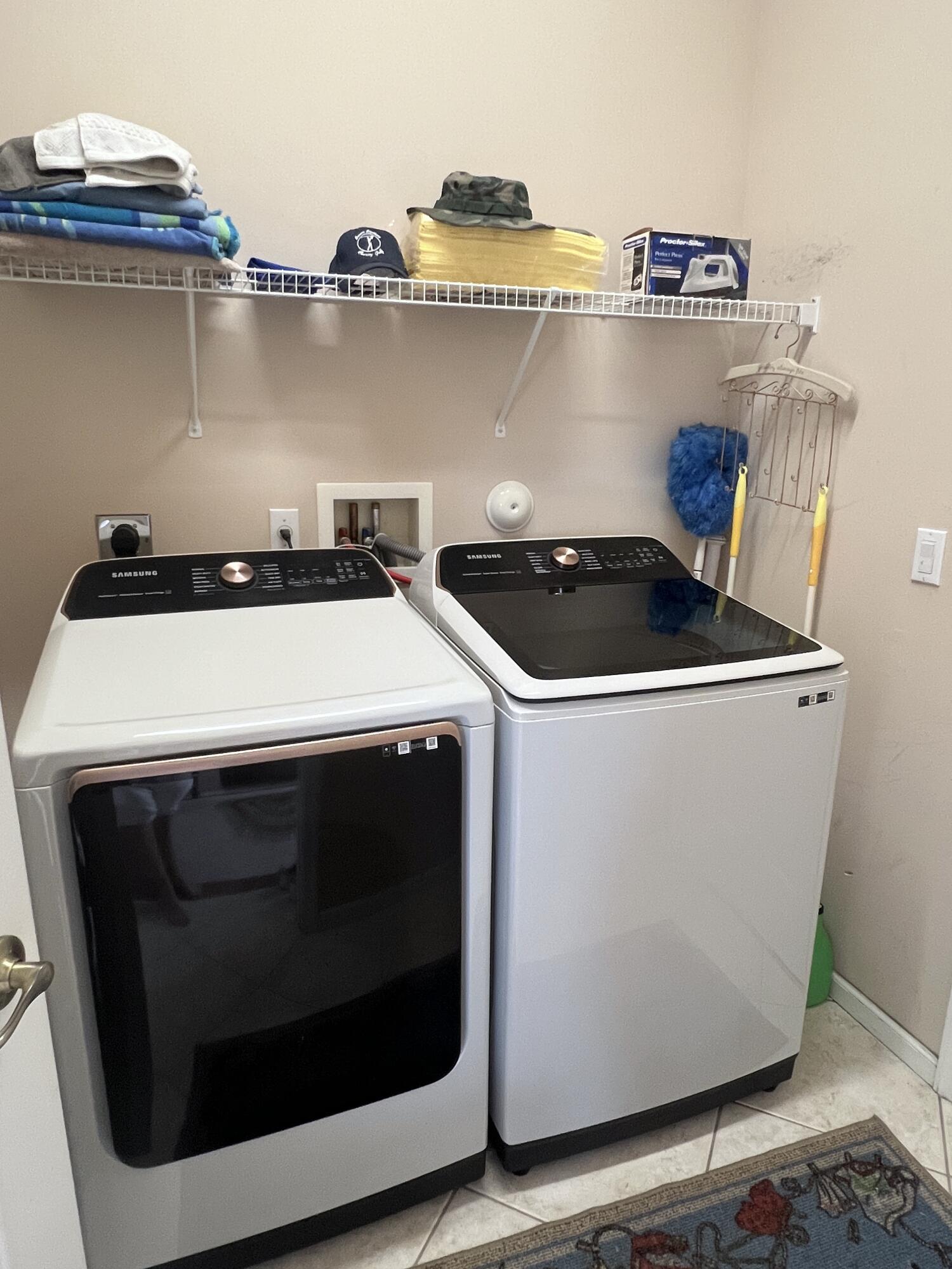 ANDROS ISLE - Residential