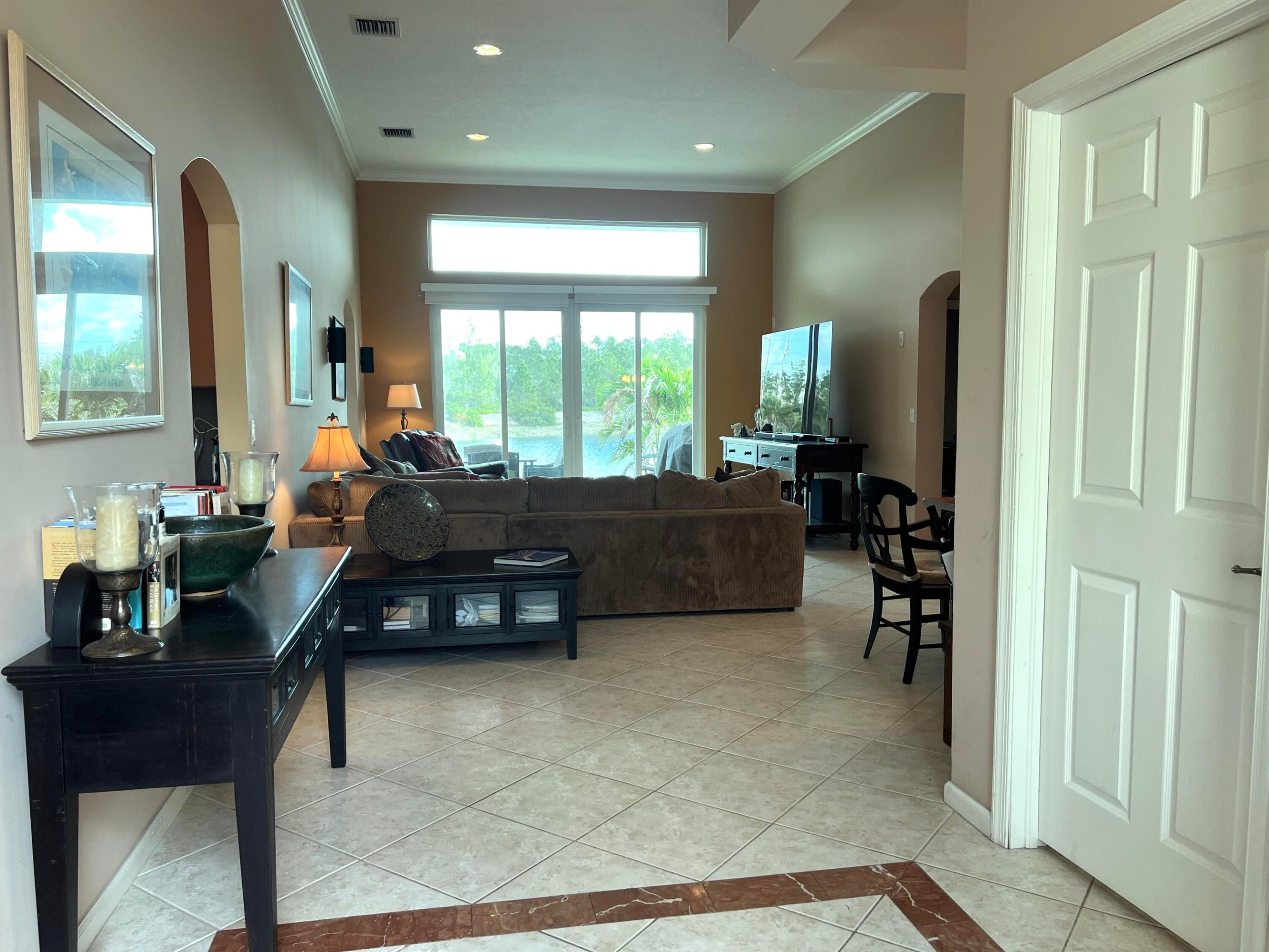 ANDROS ISLE - Residential