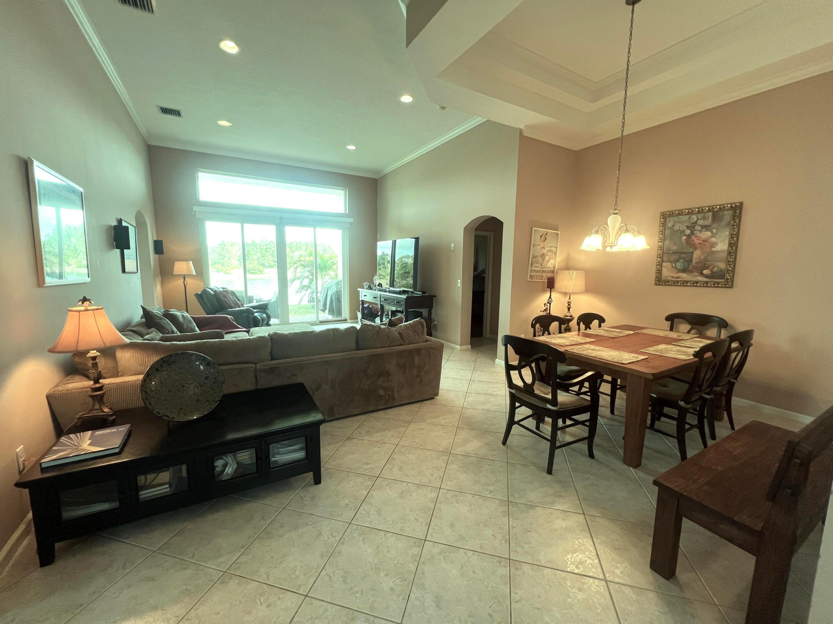 ANDROS ISLE - Residential