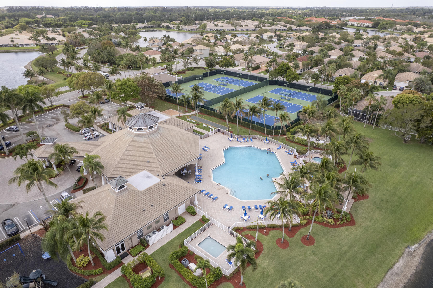 ANDROS ISLE - Residential