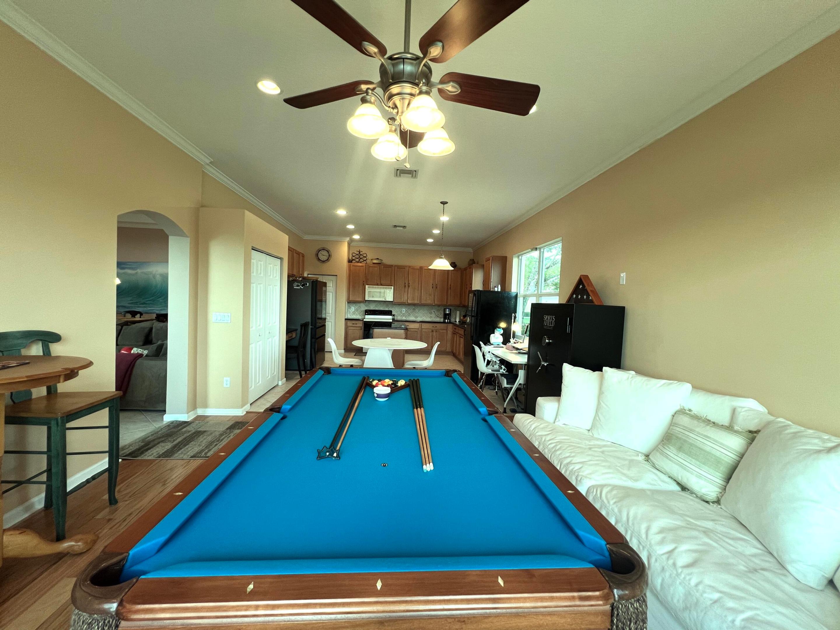 ANDROS ISLE - Residential