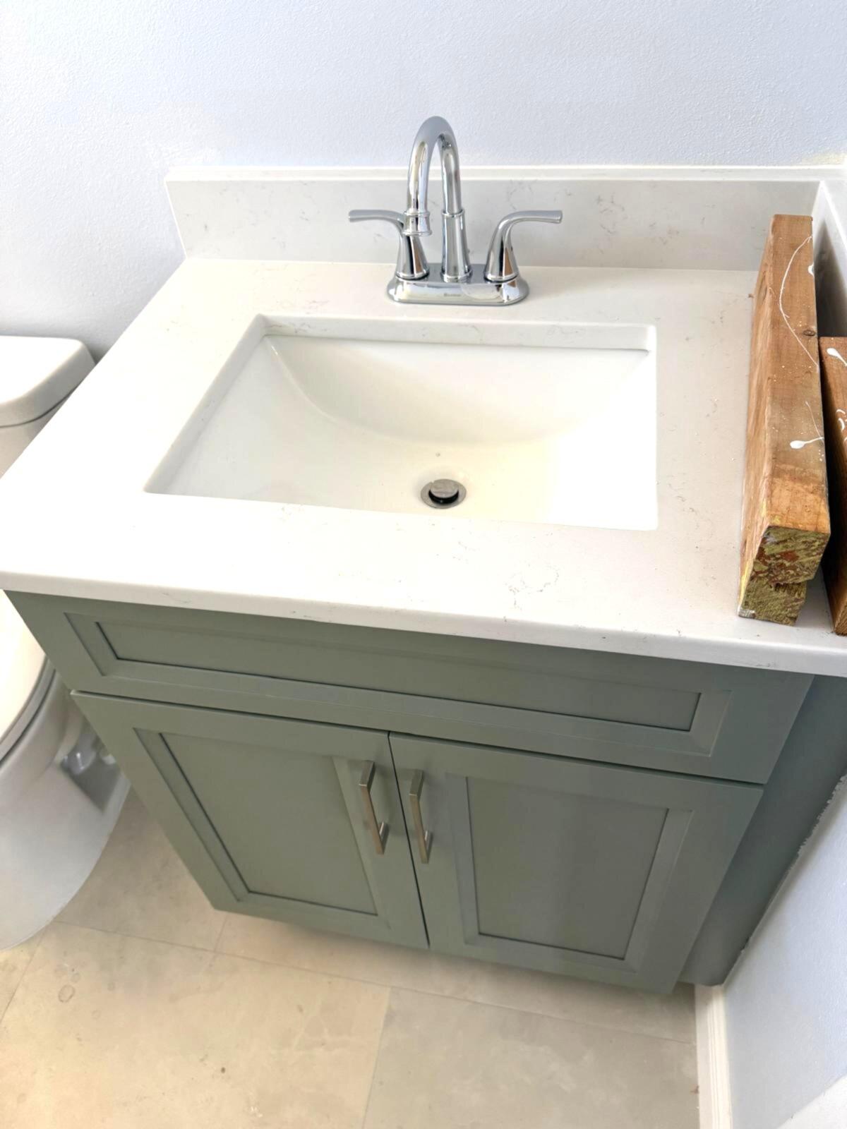 MIDPORT PLACE II, A CONDOMINIUM - Residential Lease