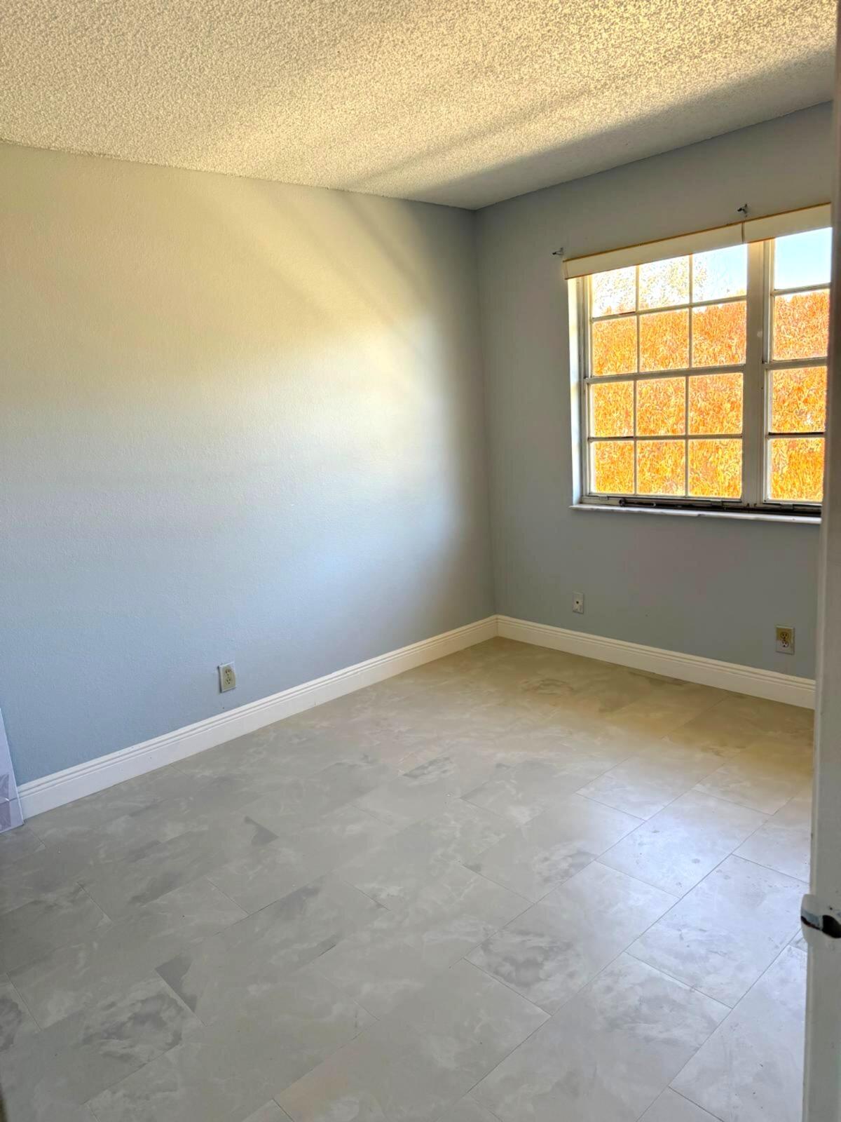 MIDPORT PLACE II, A CONDOMINIUM - Residential Lease