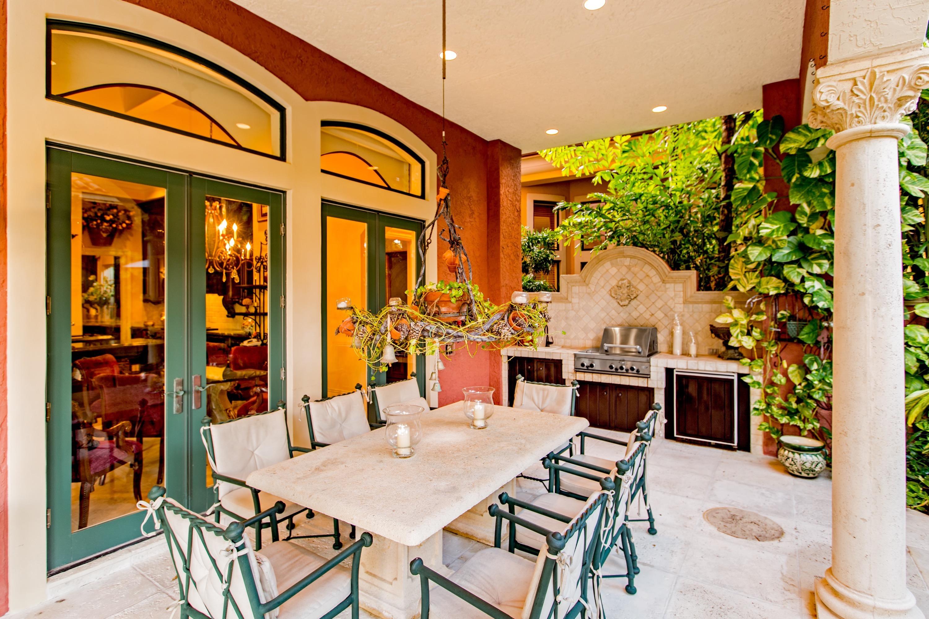 MIZNER LAKE ESTATES - Residential