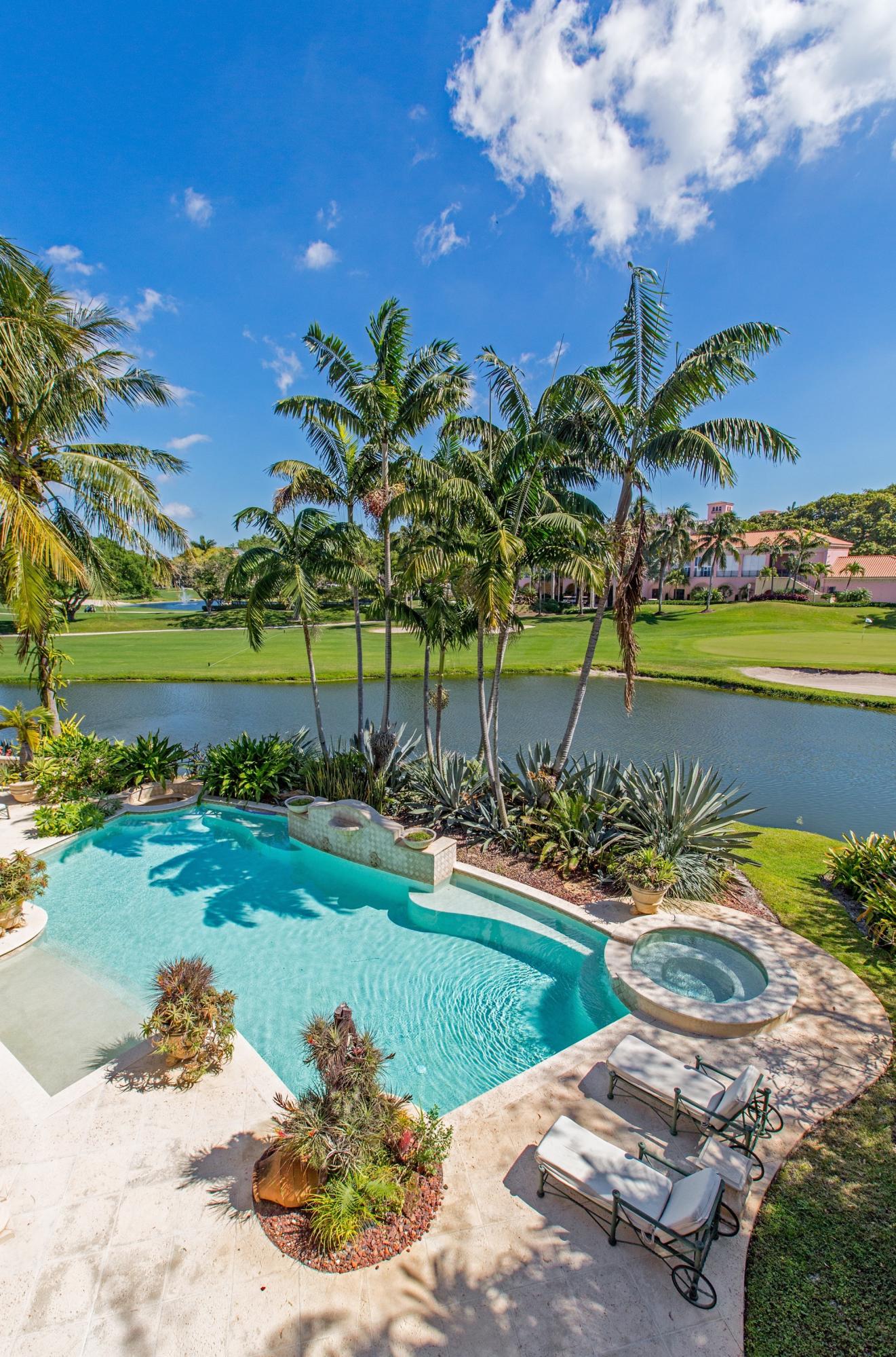 MIZNER LAKE ESTATES - Residential