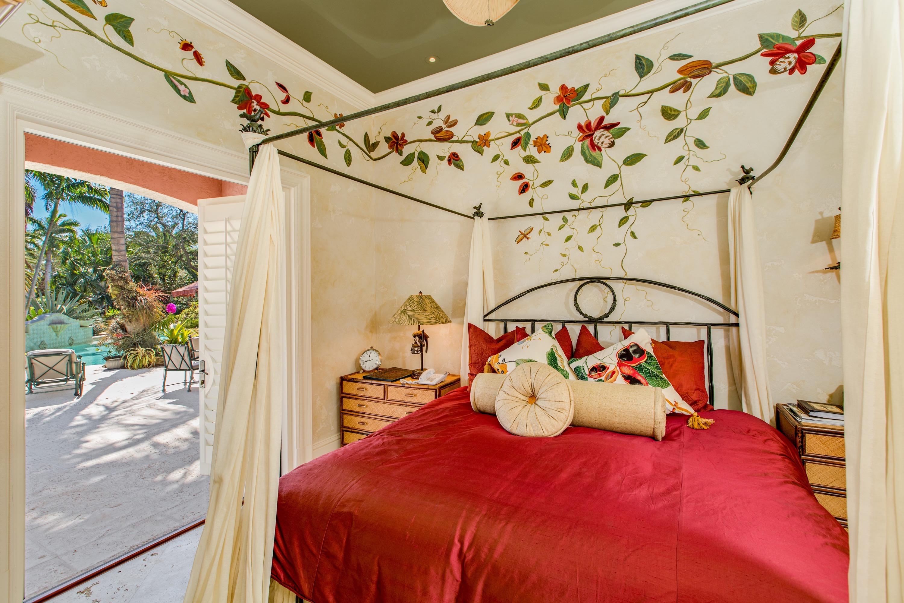 MIZNER LAKE ESTATES - Residential