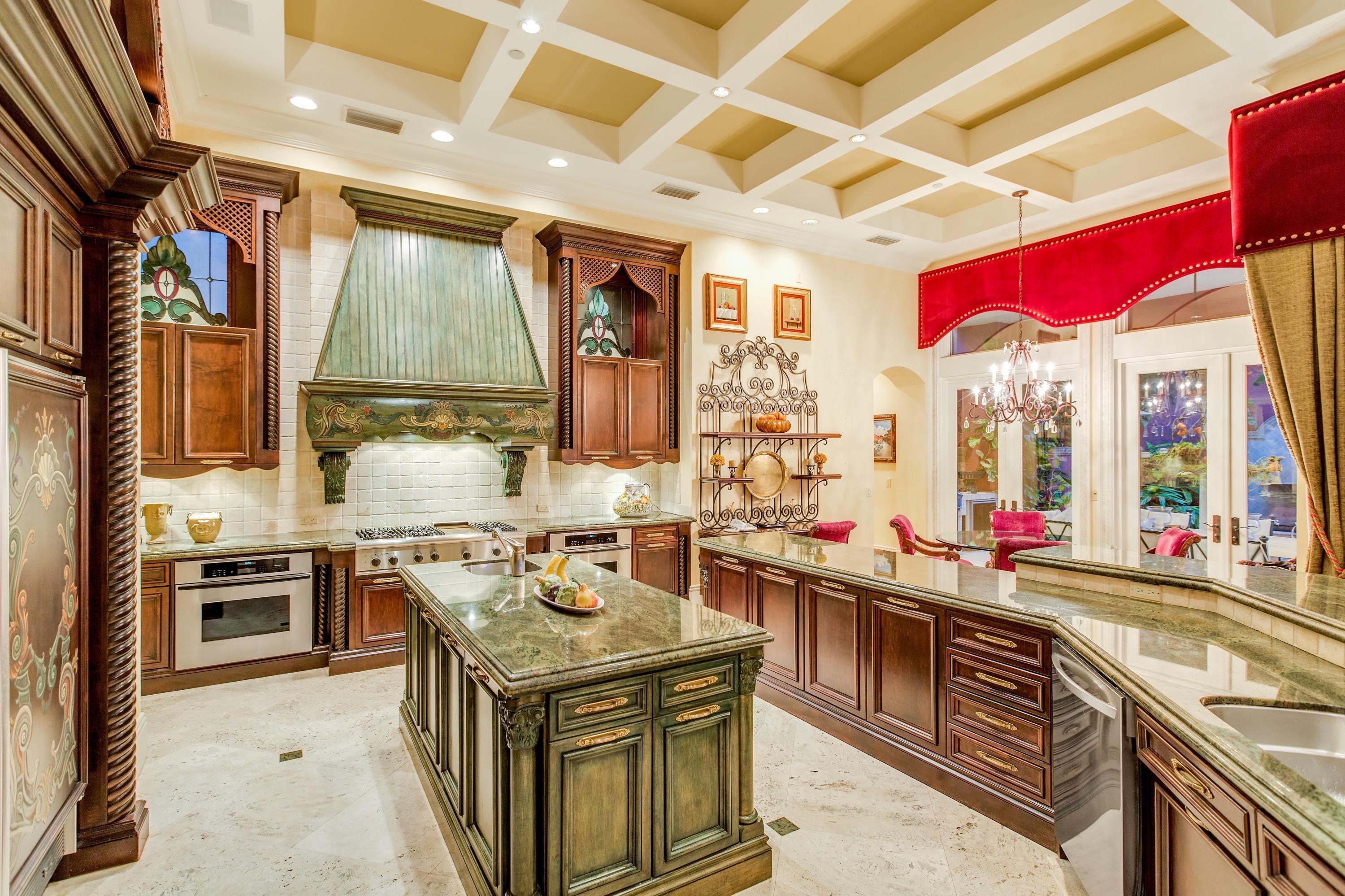 MIZNER LAKE ESTATES - Residential