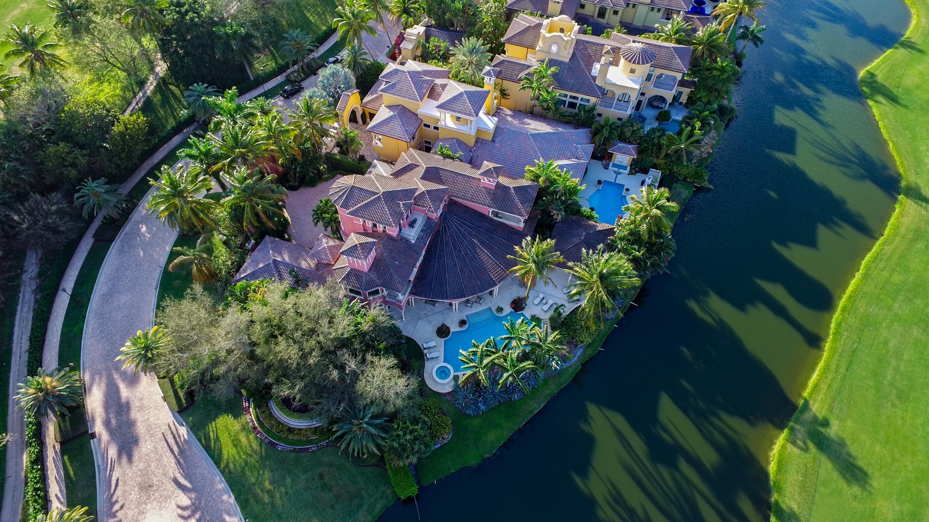 MIZNER LAKE ESTATES - Residential
