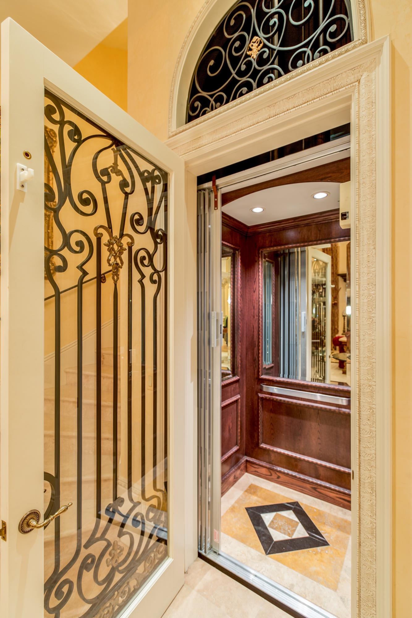 MIZNER LAKE ESTATES - Residential