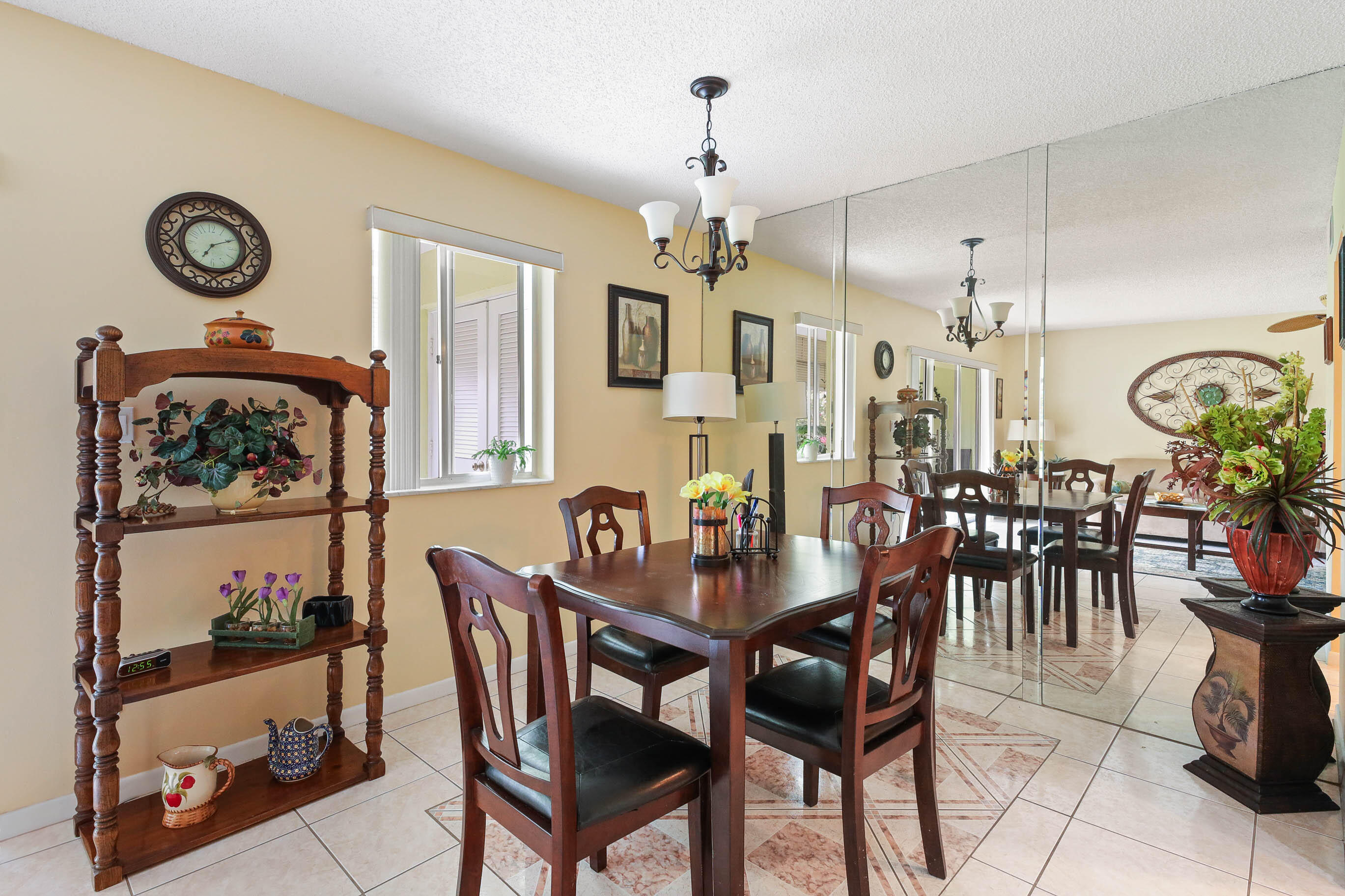 3186 Via Poinciana 110