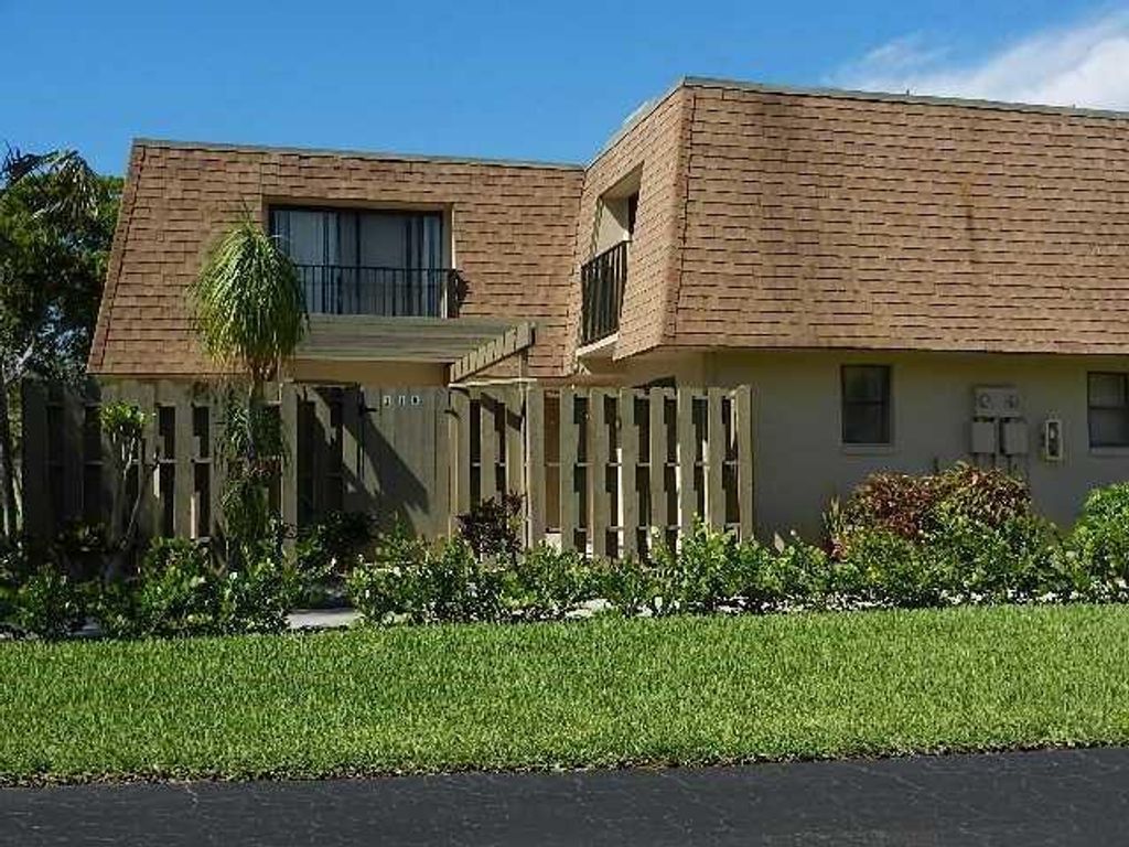 Photo of 3134 SW 20th Ter #11-A, Delray Beach, FL 33445 (MLS # F10325962)