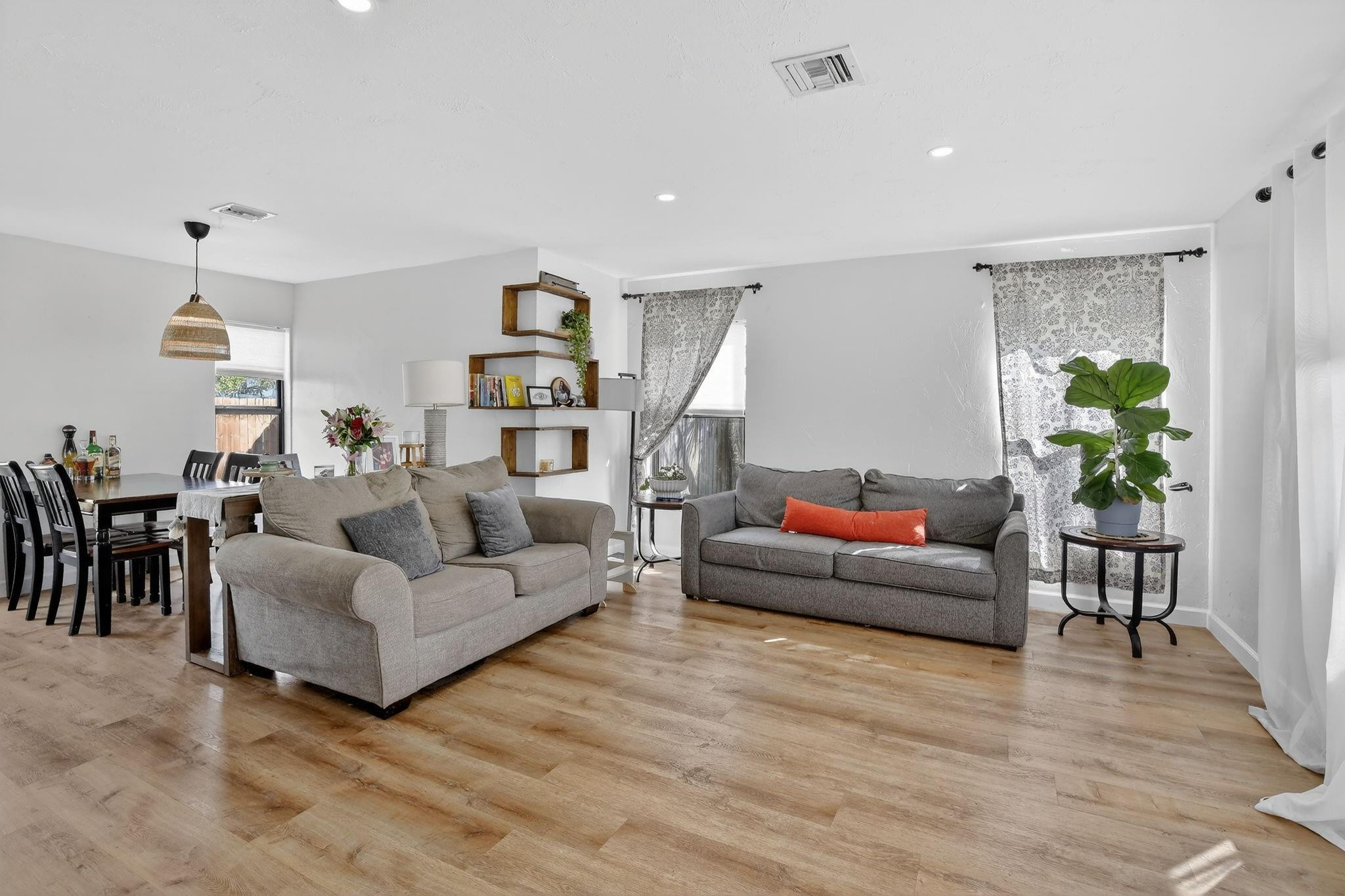 Briar Estates 90-5 B - Residential