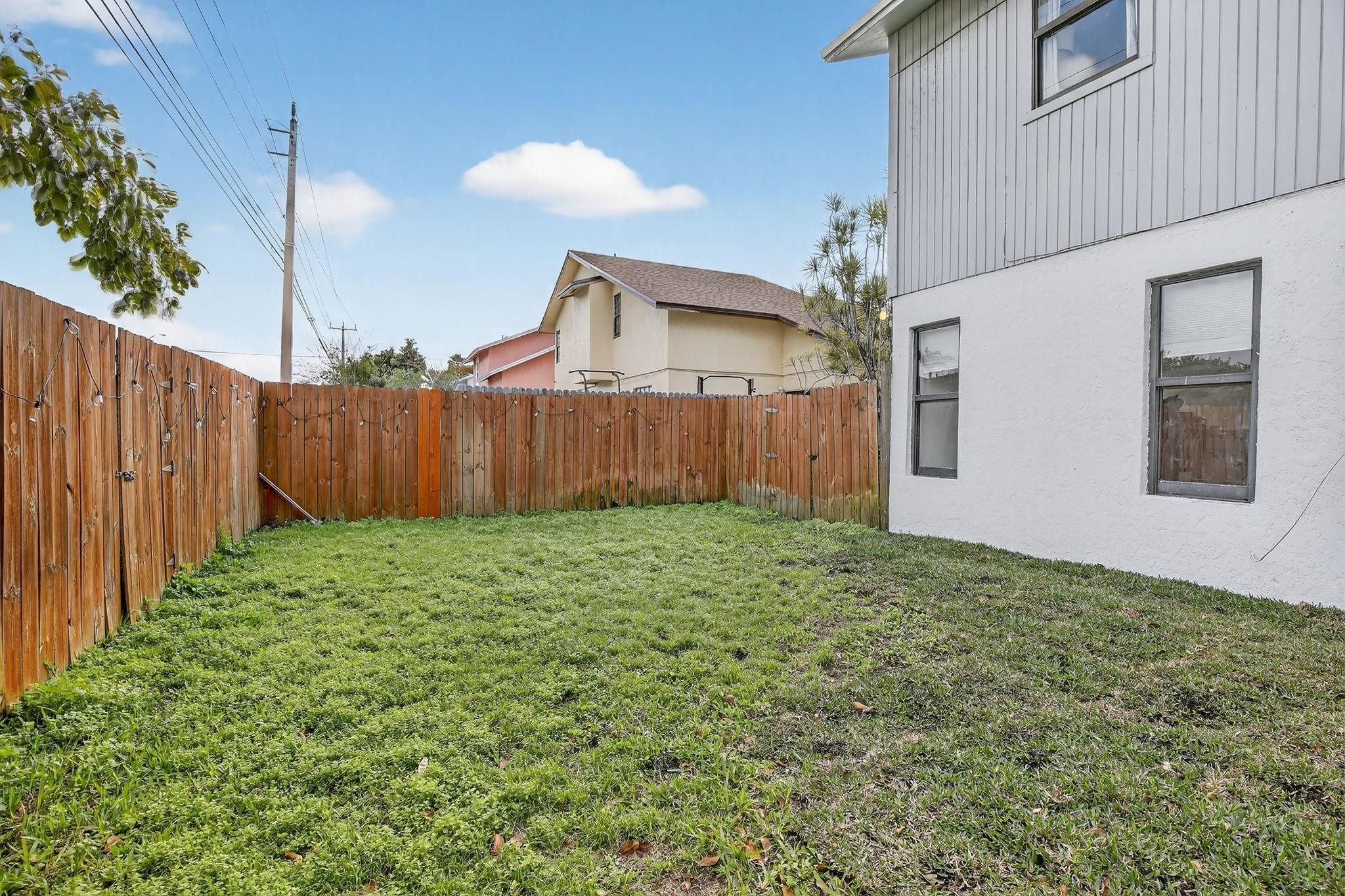 Briar Estates 90-5 B - Residential