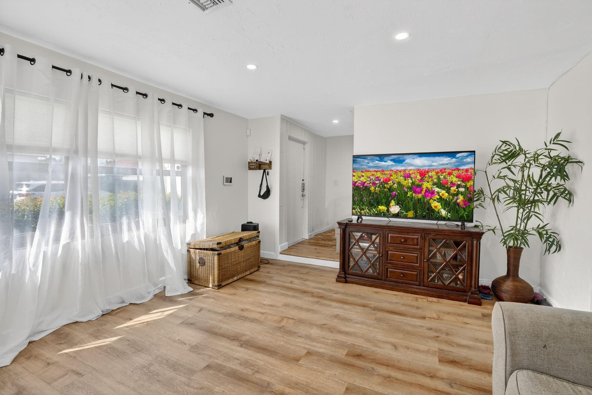 Briar Estates 90-5 B - Residential