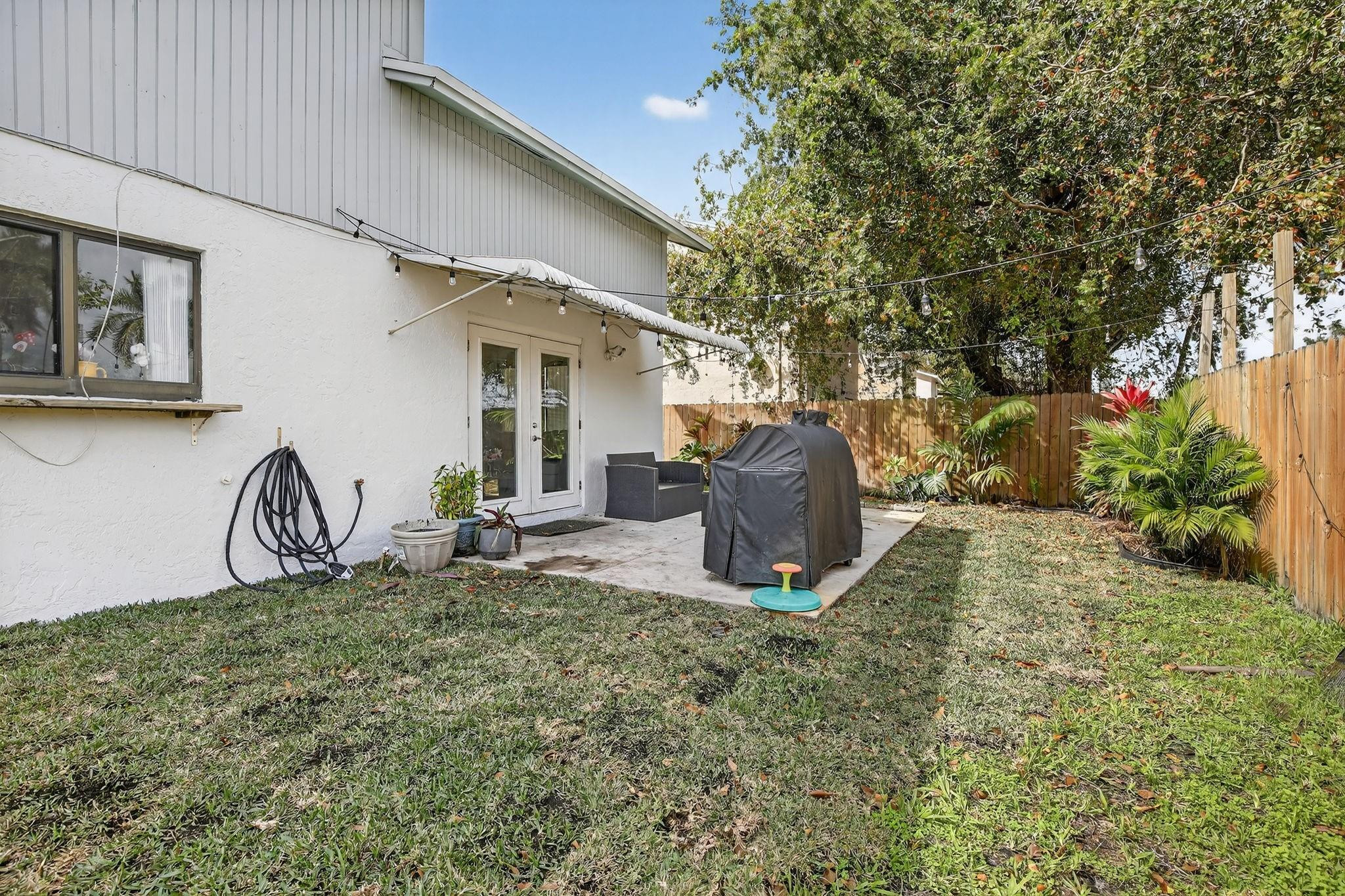 Briar Estates 90-5 B - Residential