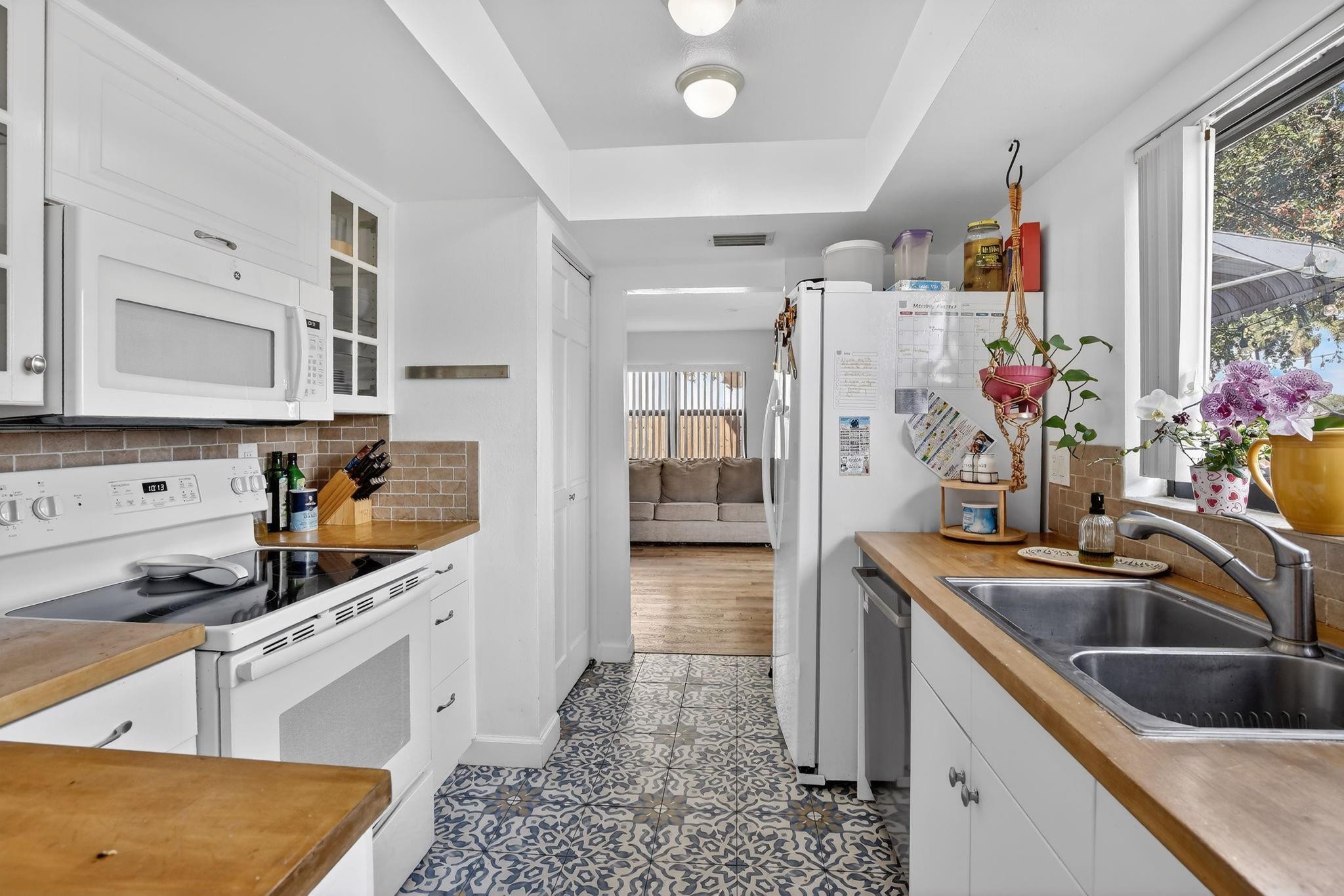 Briar Estates 90-5 B - Residential