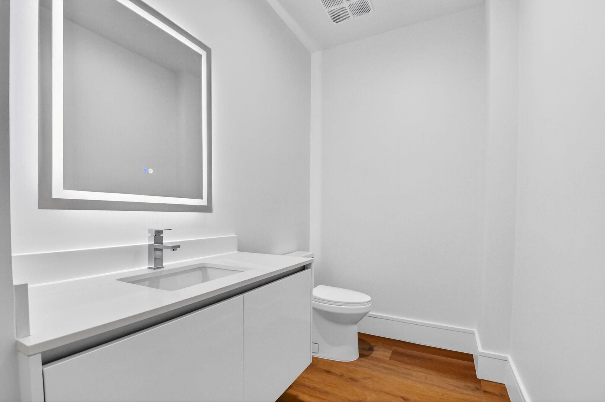 NAUTILUS 220 - Residential Lease