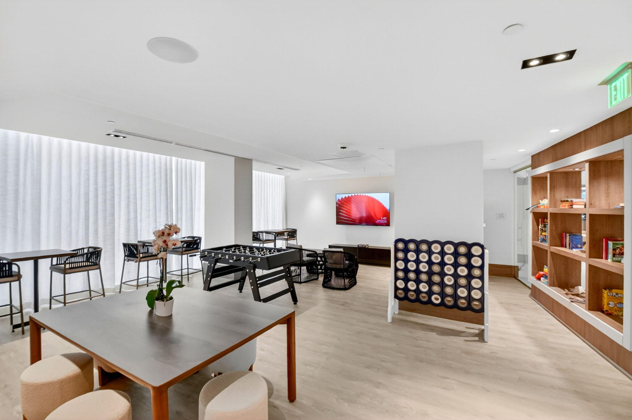 NAUTILUS 220 - Residential Lease