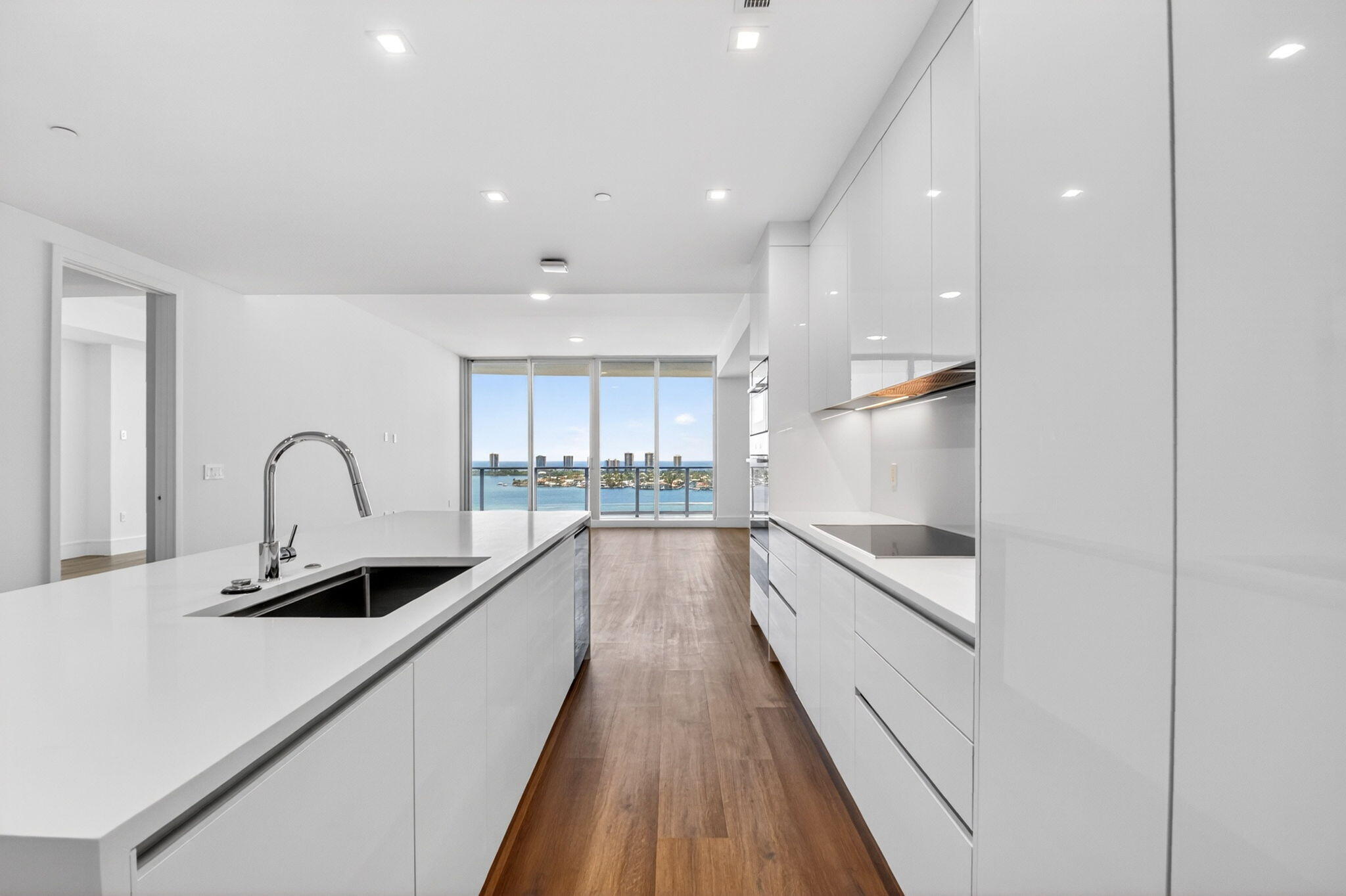 220 Lake Shore Drive 1808
