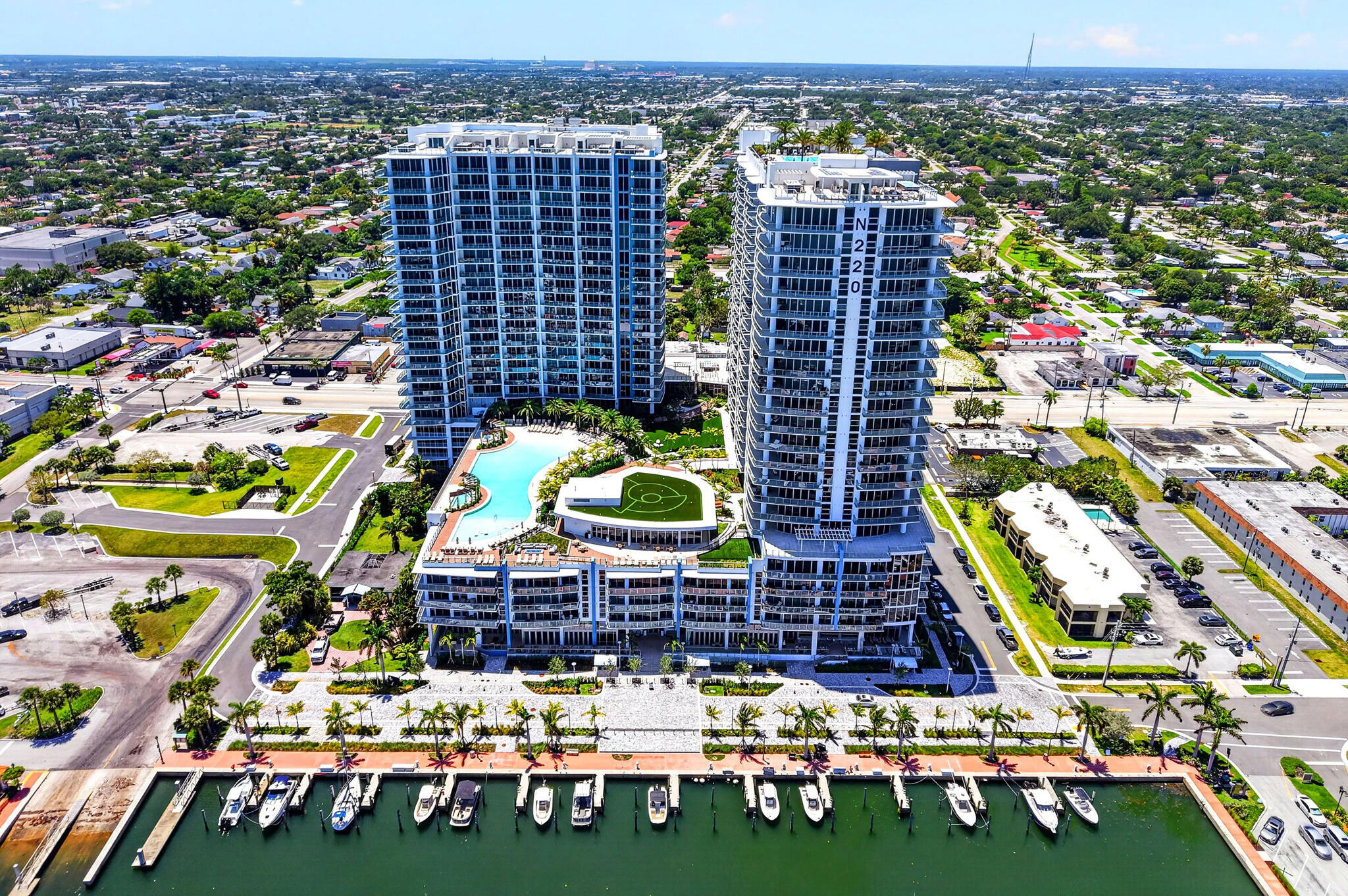 NAUTILUS 220 - Residential Lease