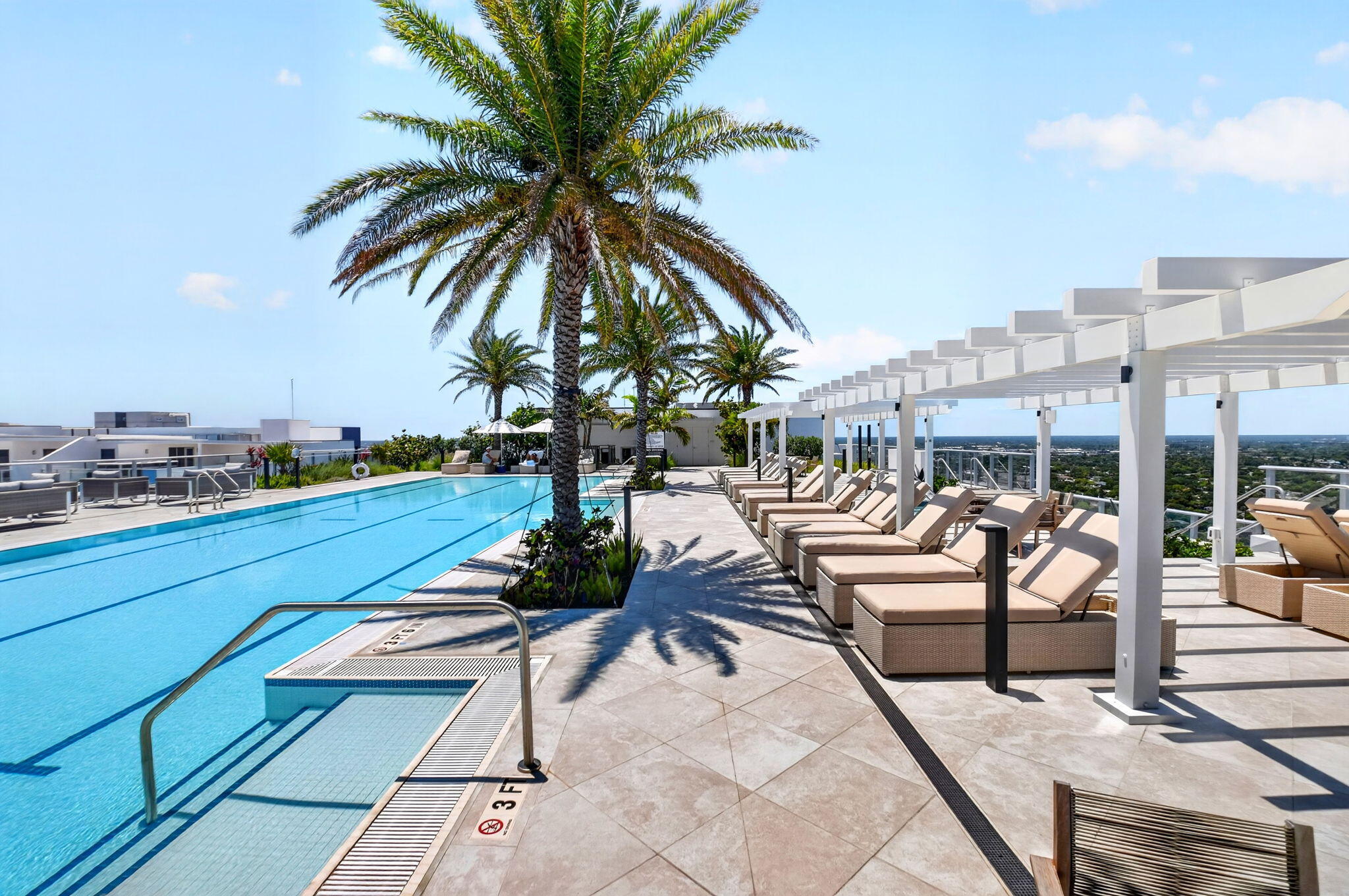NAUTILUS 220 - Residential Lease