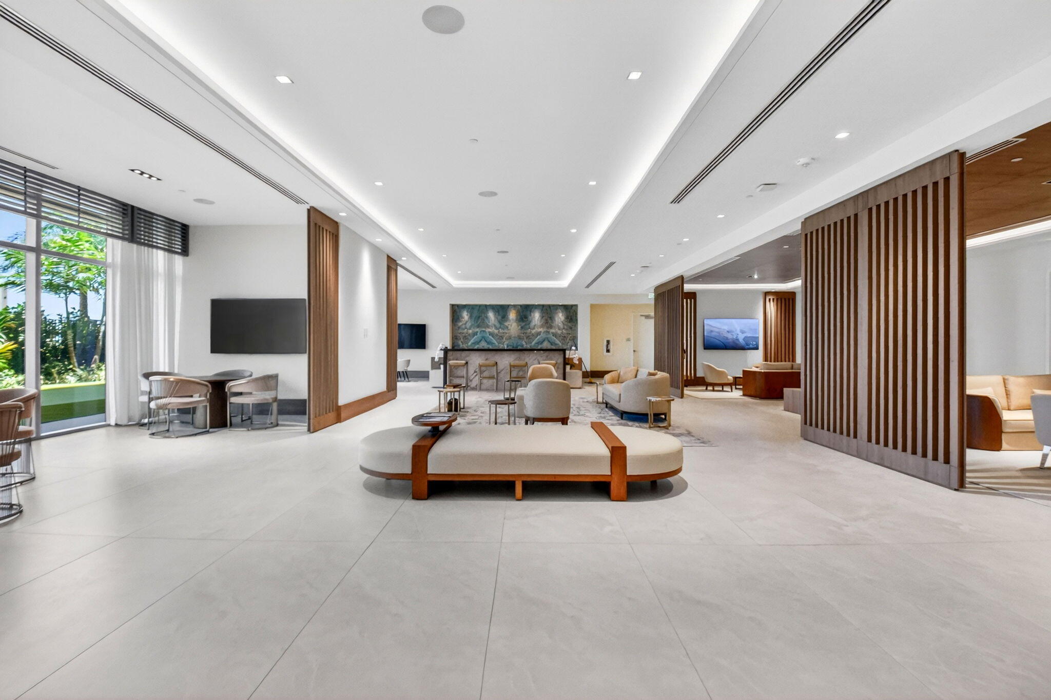 NAUTILUS 220 - Residential Lease