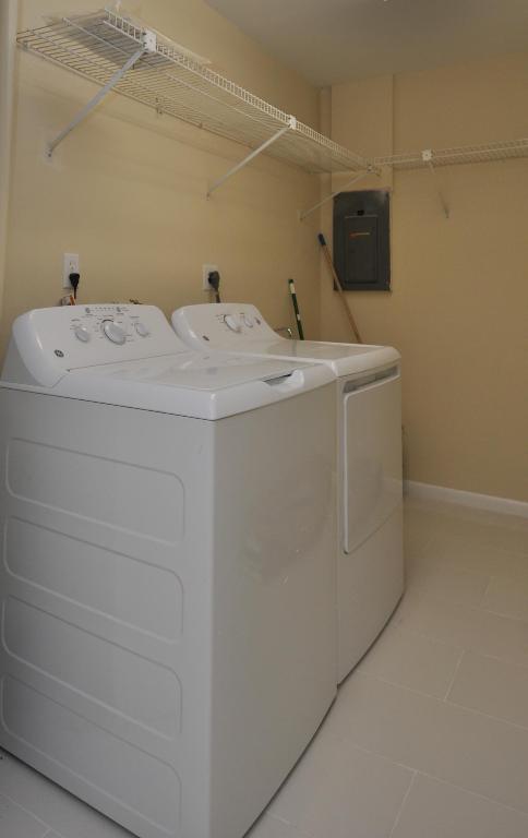 OCTOBER PARK - Residential