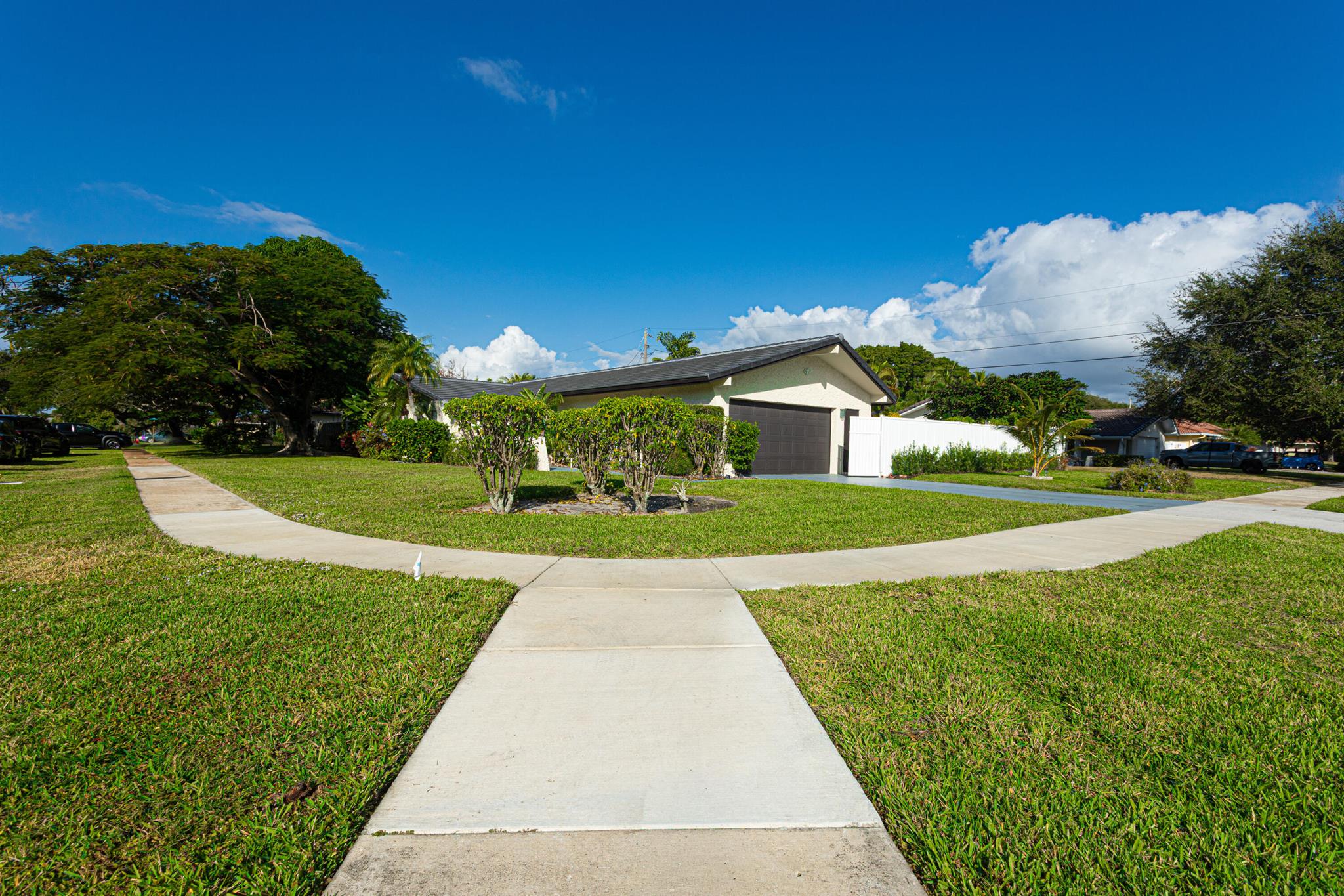 JUNO ISLES 1 - Residential