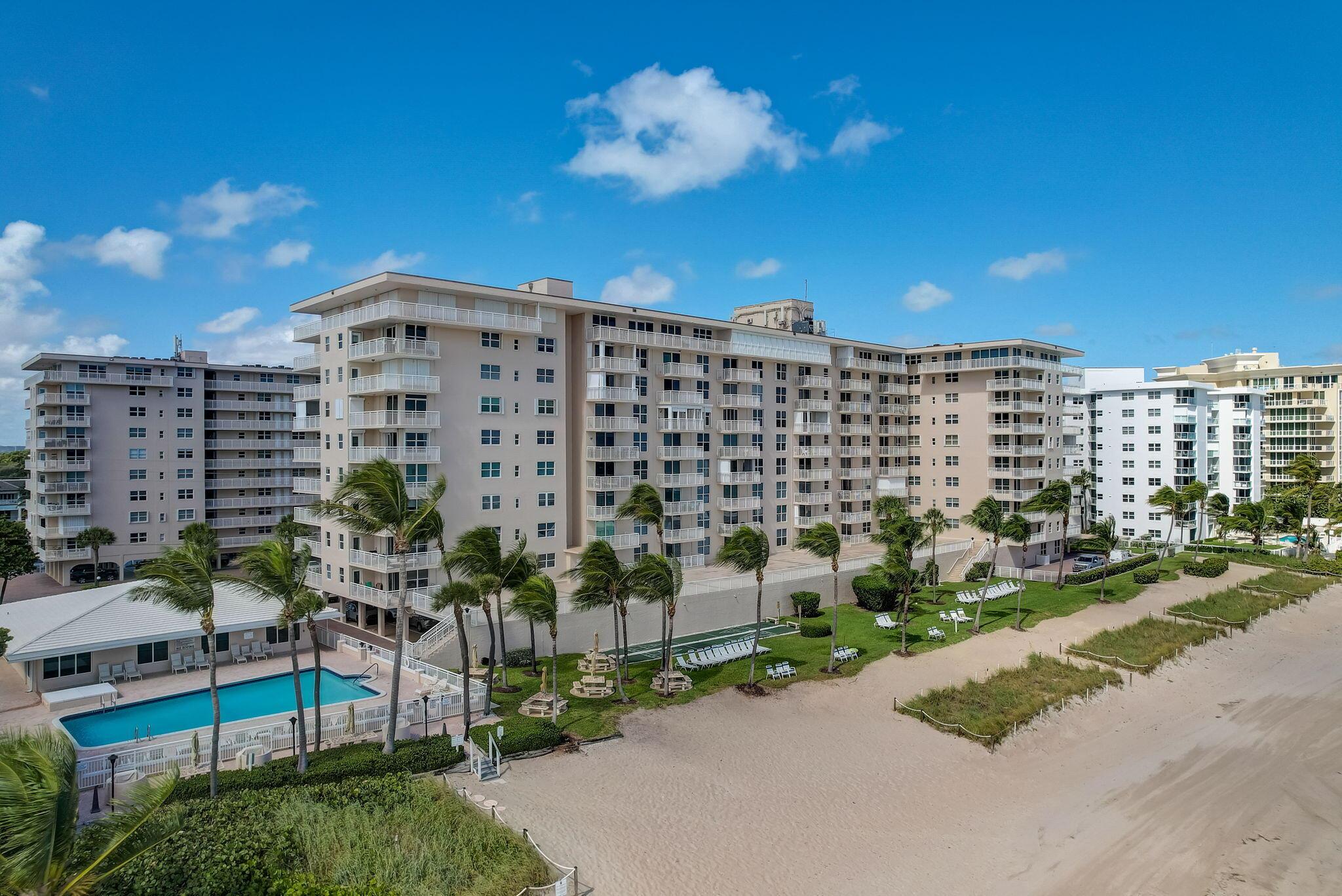 HILLSBORO LE BARON CONDO APTS - Residential