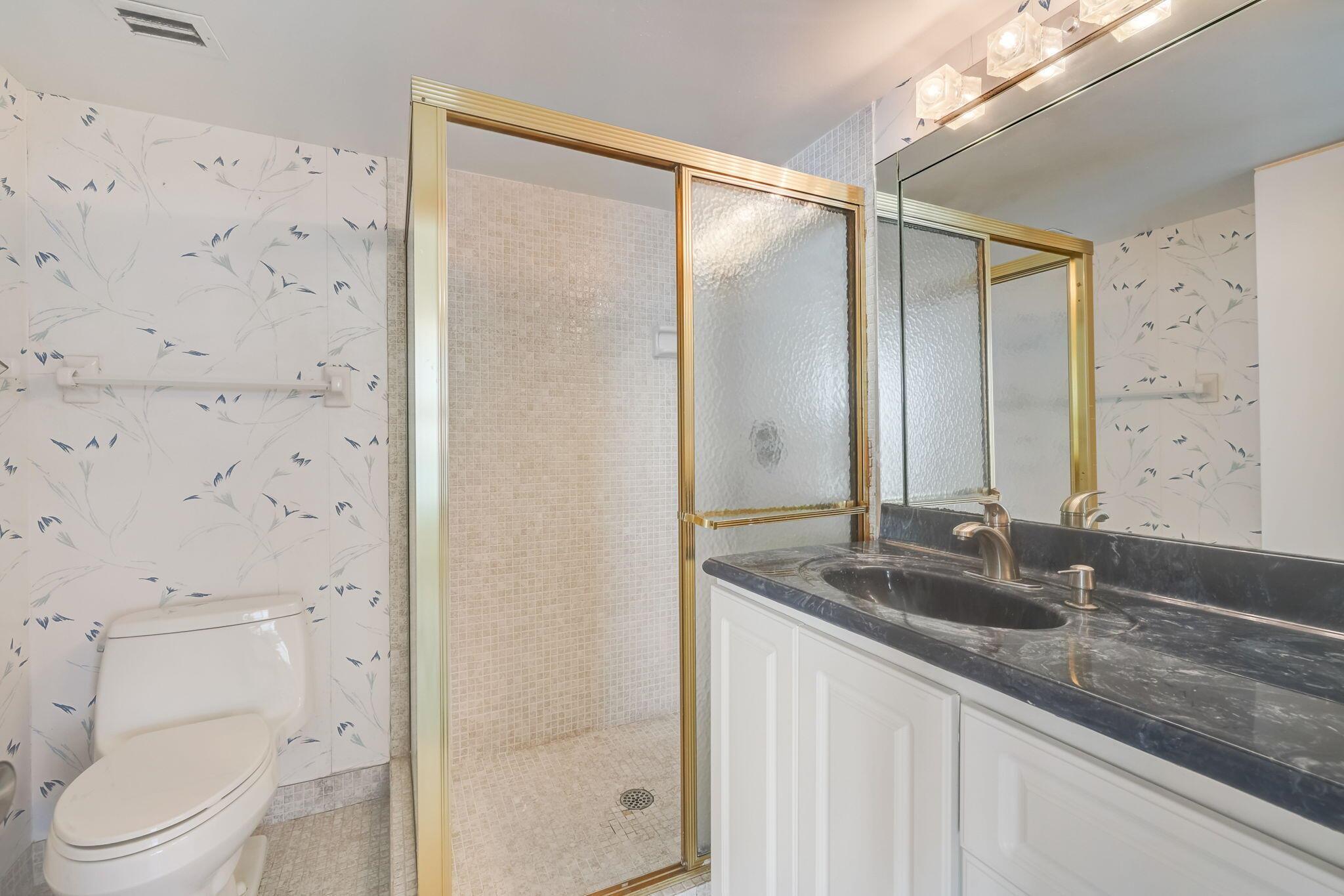 HILLSBORO LE BARON CONDO APTS - Residential