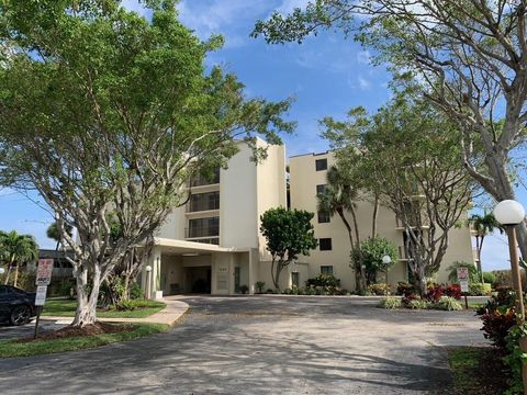 Property photo of 1202 S Lake Drive 502, Lantana, FL 33462