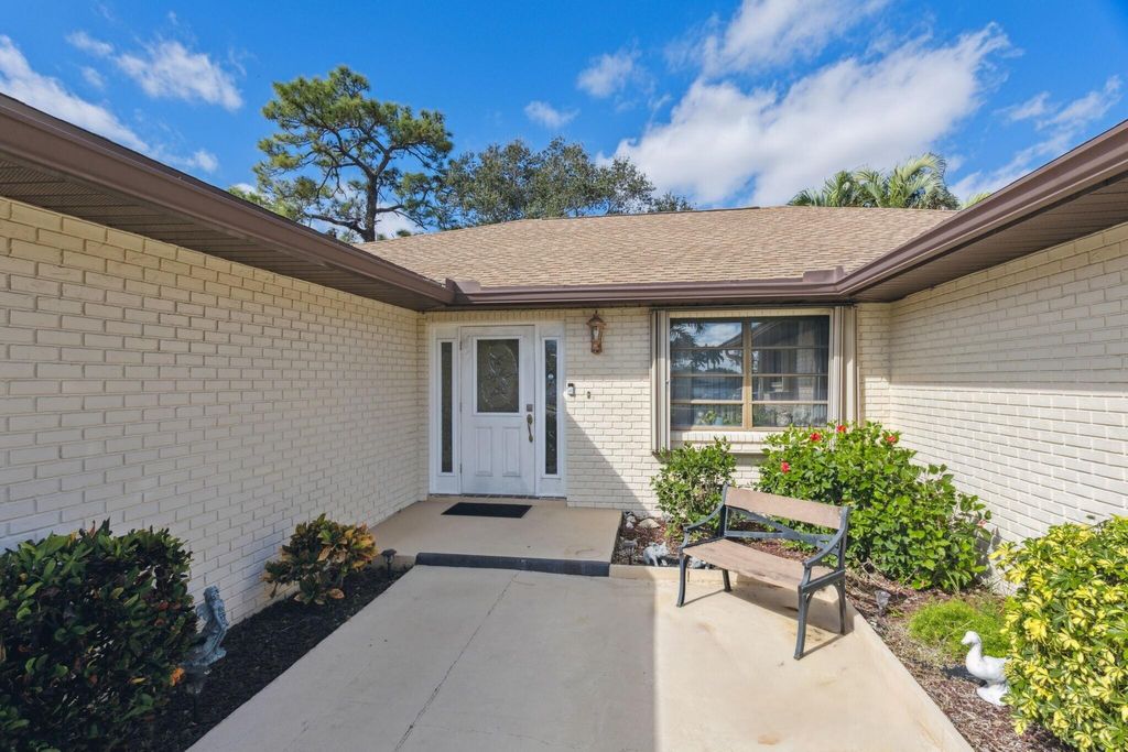 Photo of 10733 Green Trail Drive S, Boynton Beach, FL 33436 (MLS # R11052358)