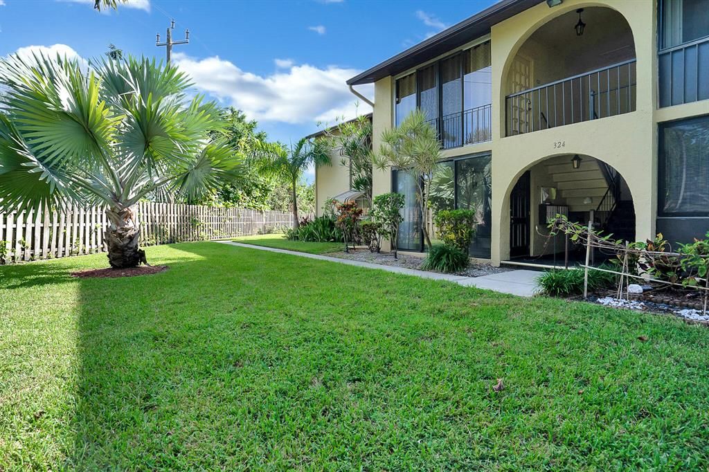 Photo of 324 Pine Ridge Circle #C-1, Greenacres, FL 33463 (MLS # R10839627)