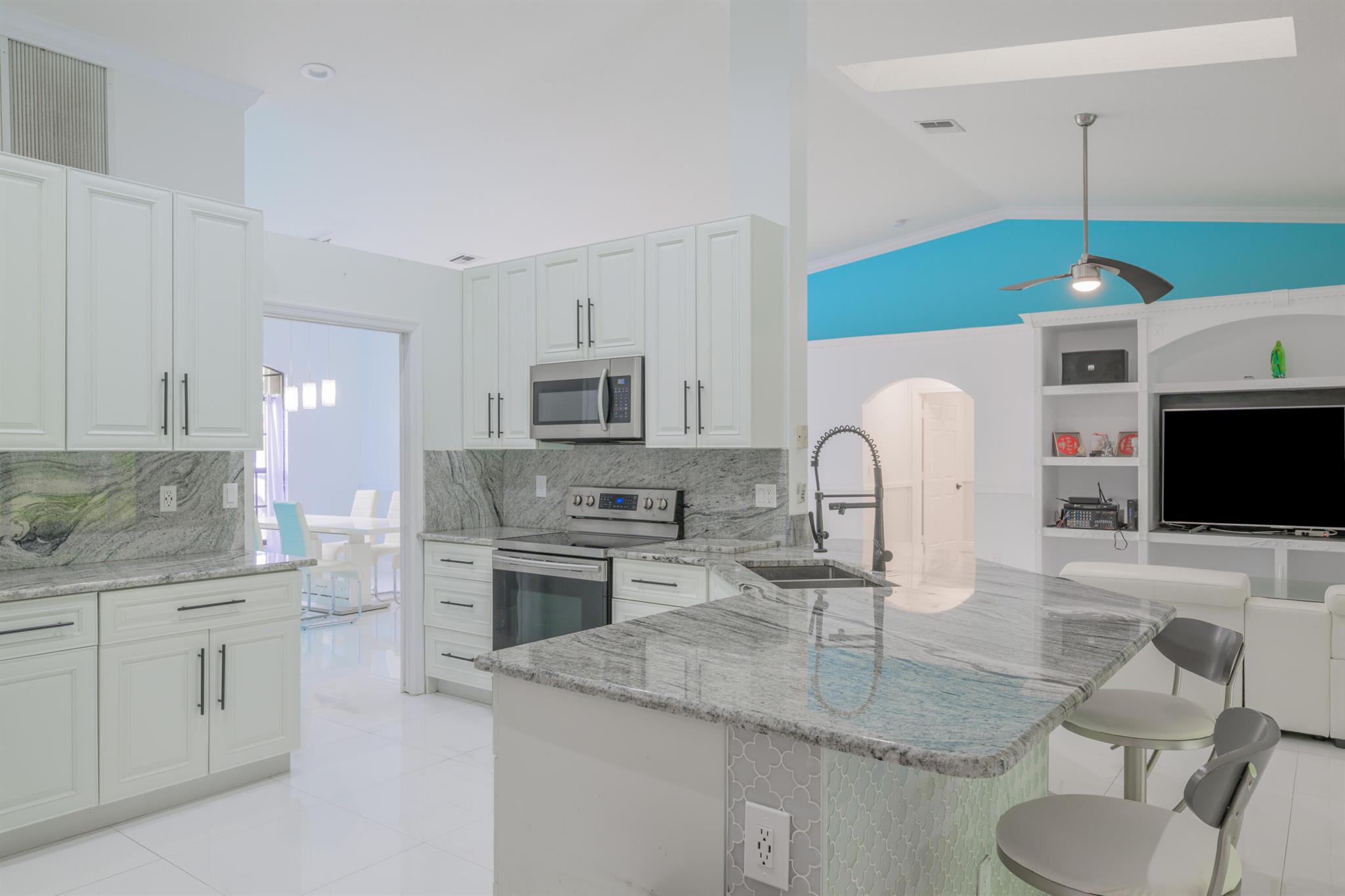 ESTATES OF ROYAL PALM BEA - Residential