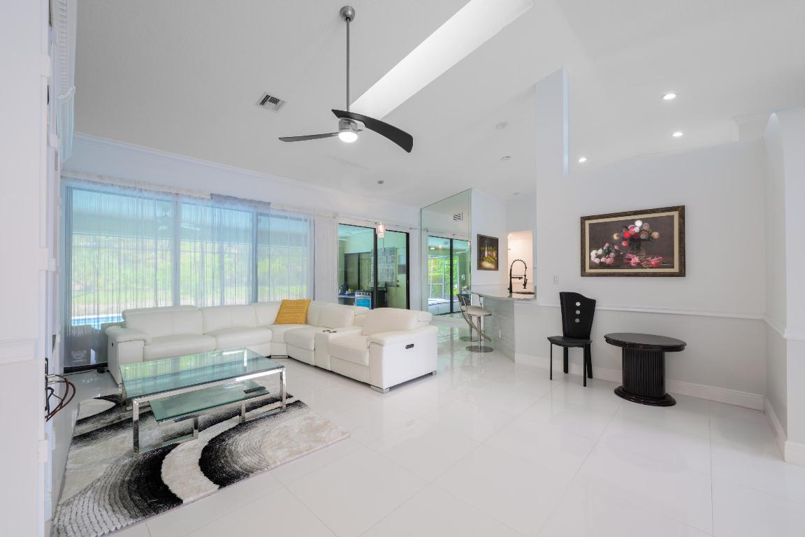 ESTATES OF ROYAL PALM BEACH 6 - Residential