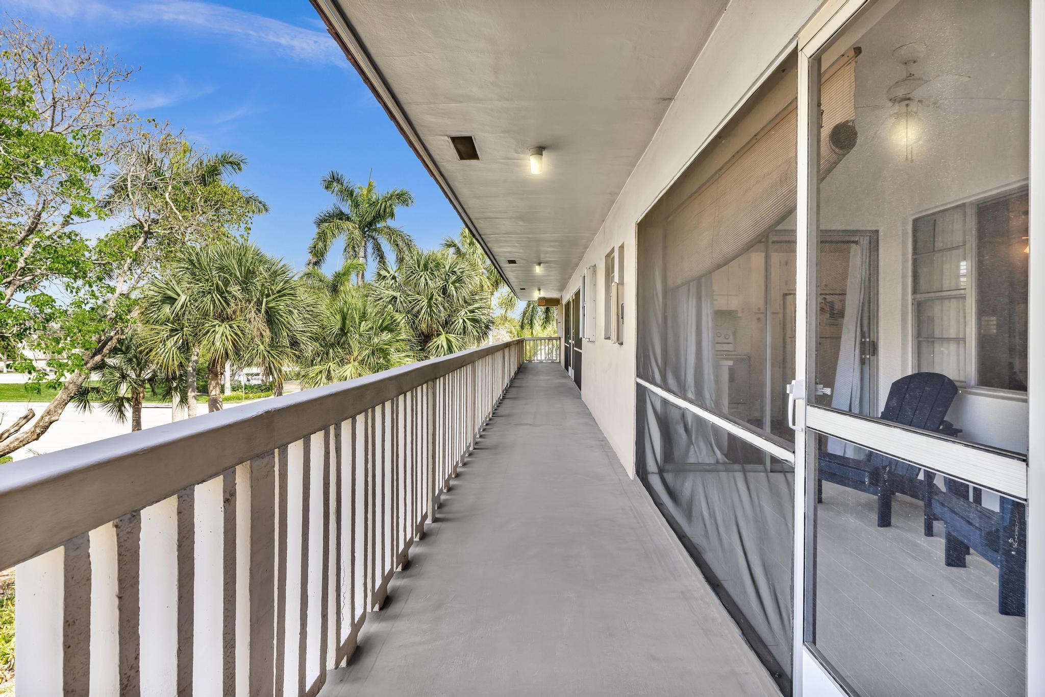 BOCA ROYAL APTS COND BLDG B - Residential