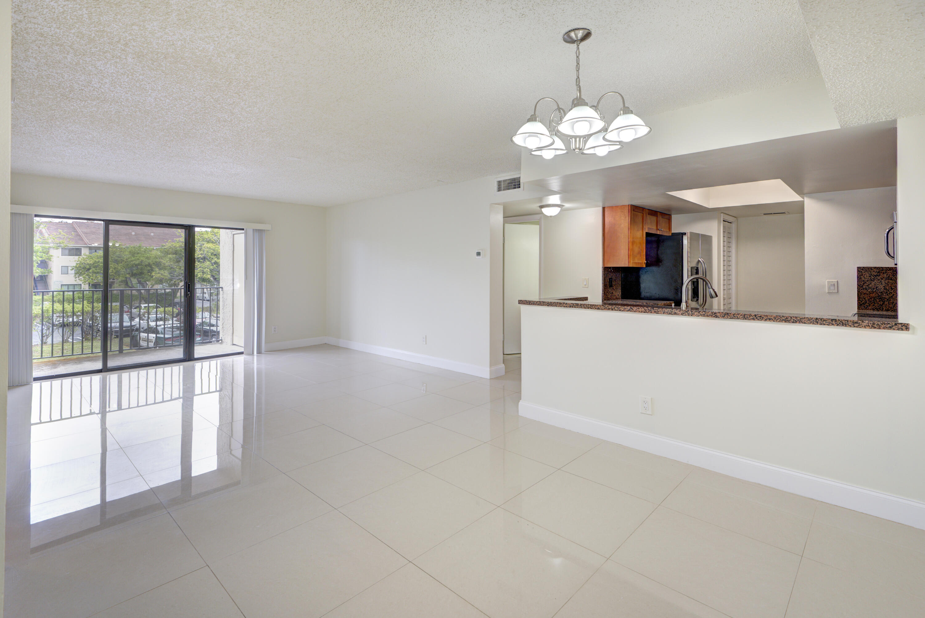VISCONTI CONDO - Residential