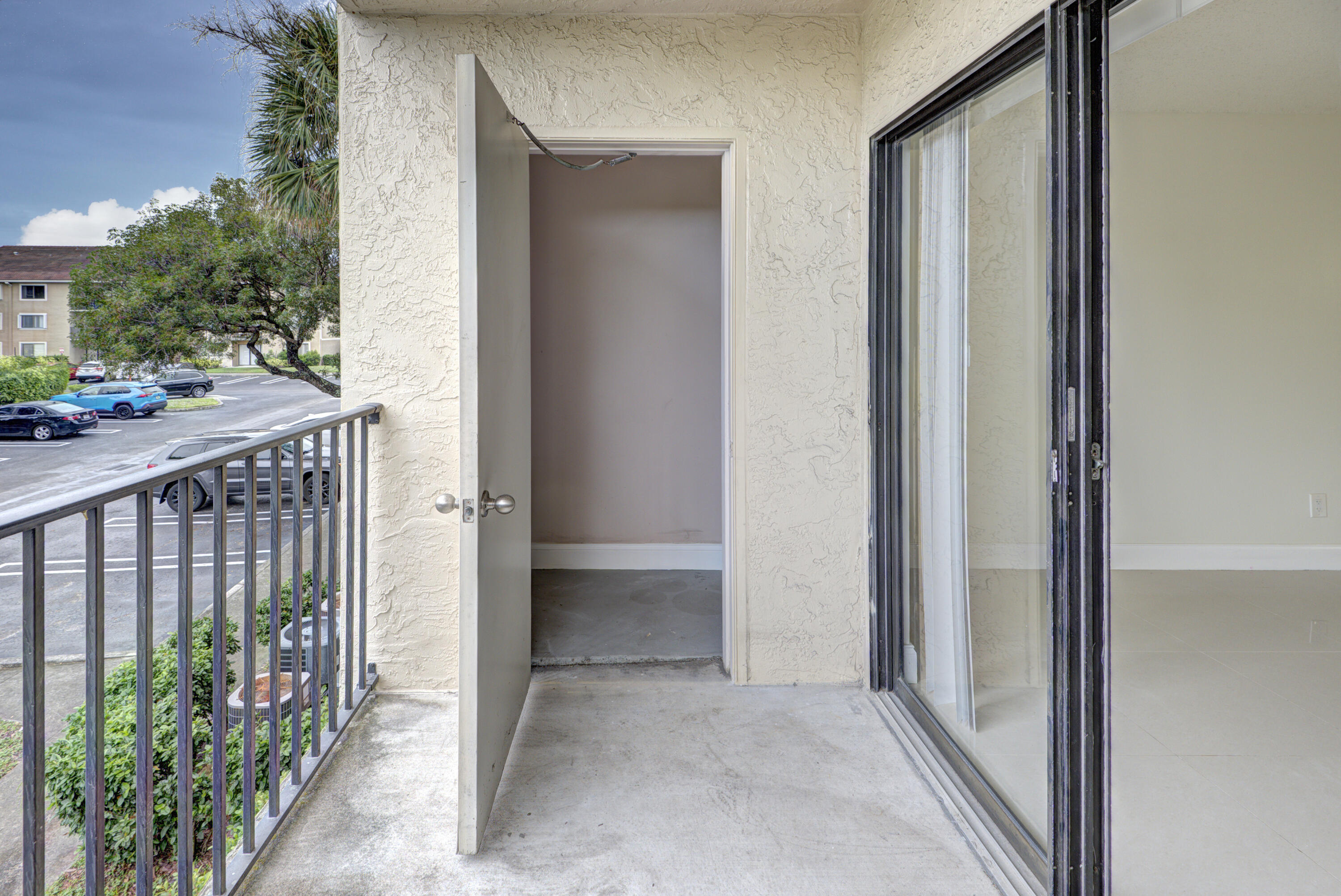 VISCONTI CONDO - Residential