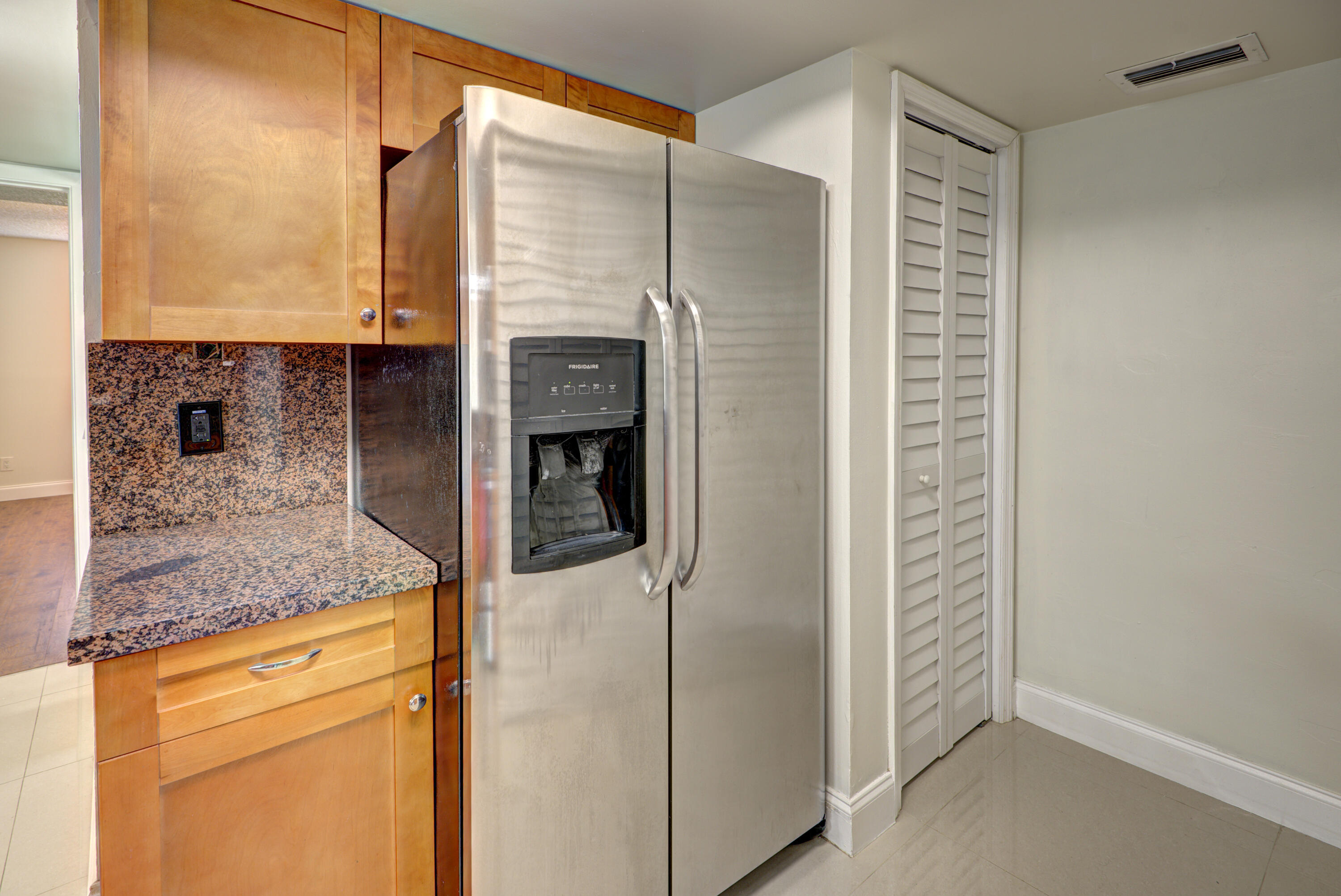 VISCONTI CONDO - Residential