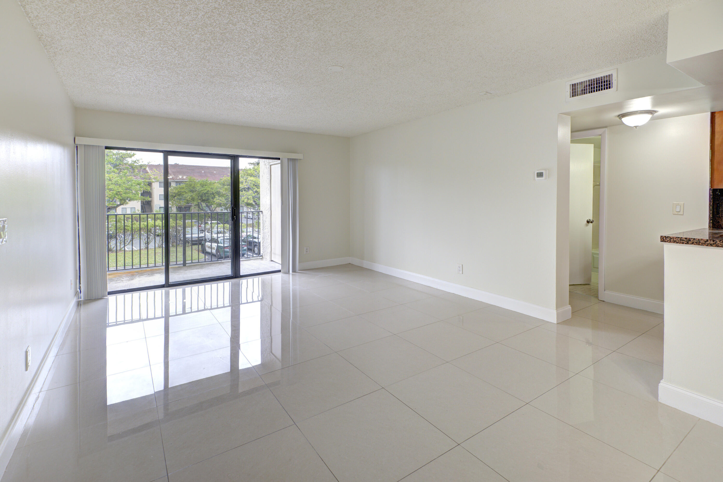 VISCONTI CONDO - Residential