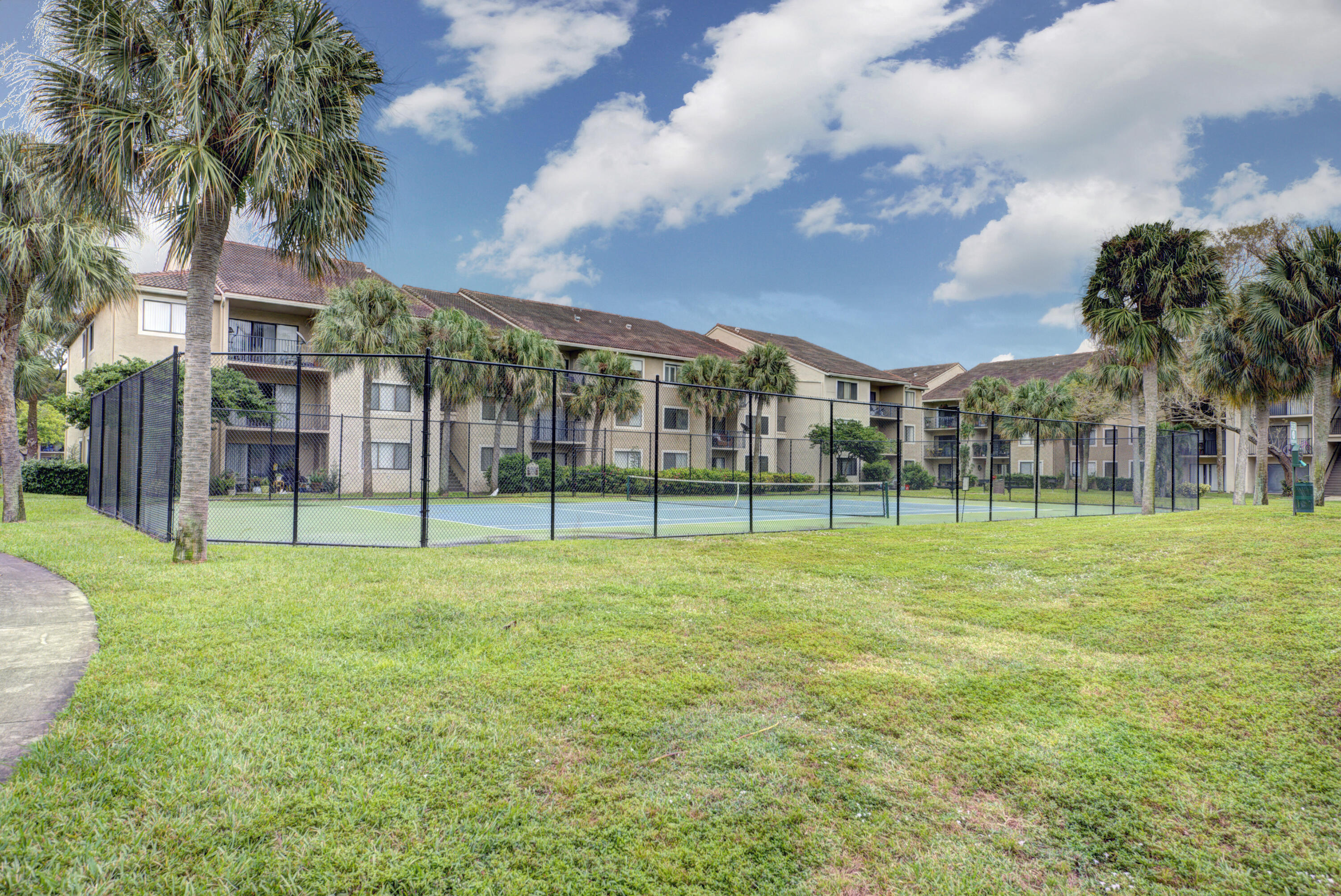 VISCONTI CONDO - Residential