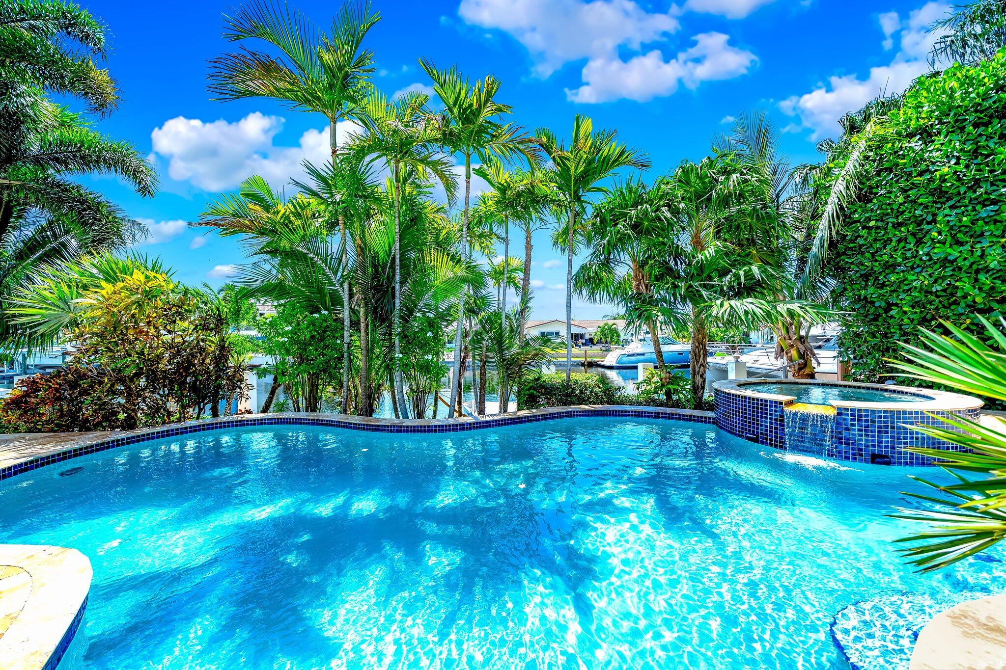 VENETIAN ISLES 2ND SEC - Residential