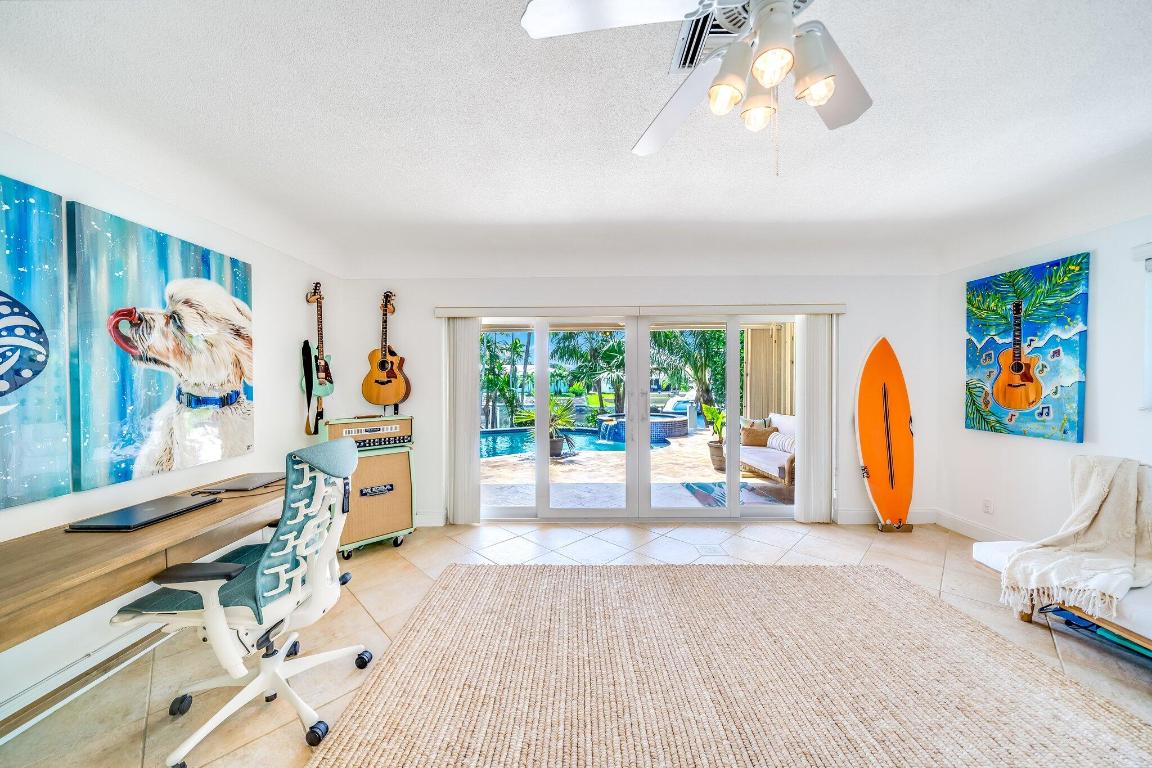 VENETIAN ISLES 2ND SEC - Residential