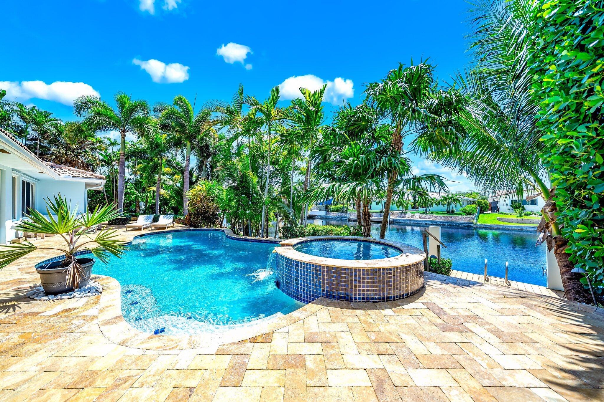 VENETIAN ISLES 2ND SEC - Residential